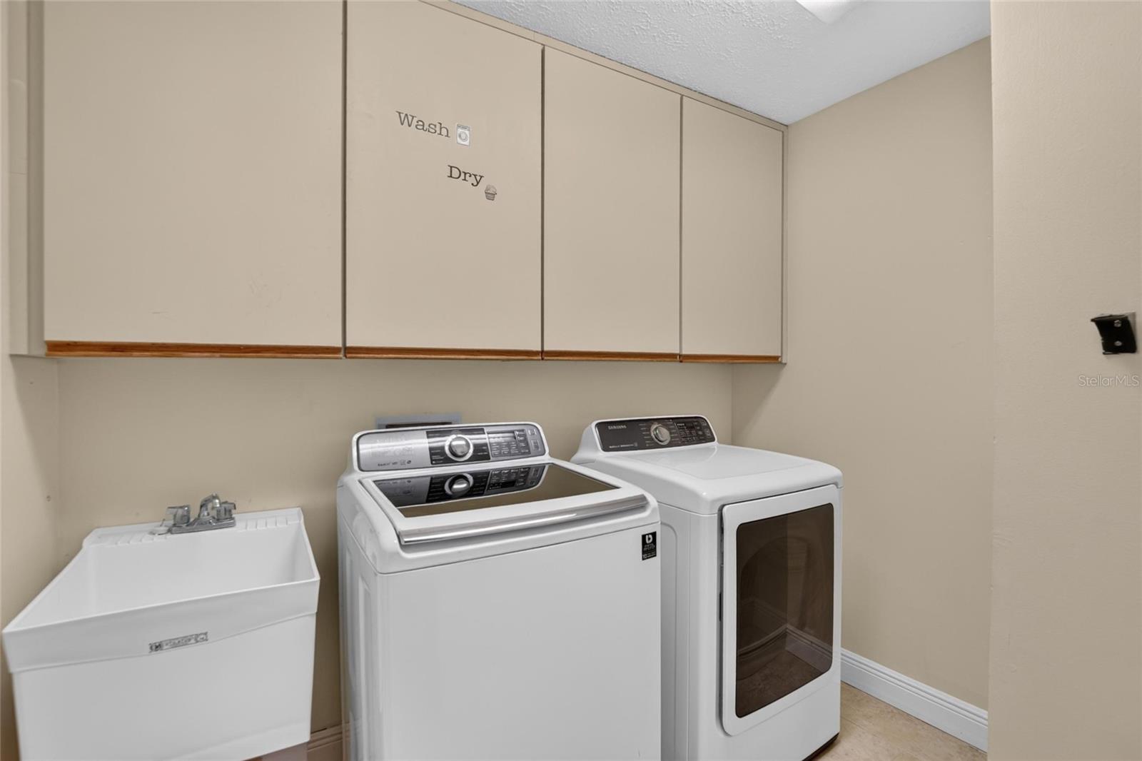3122 RESEDA COURT, Tampa, FL 33618