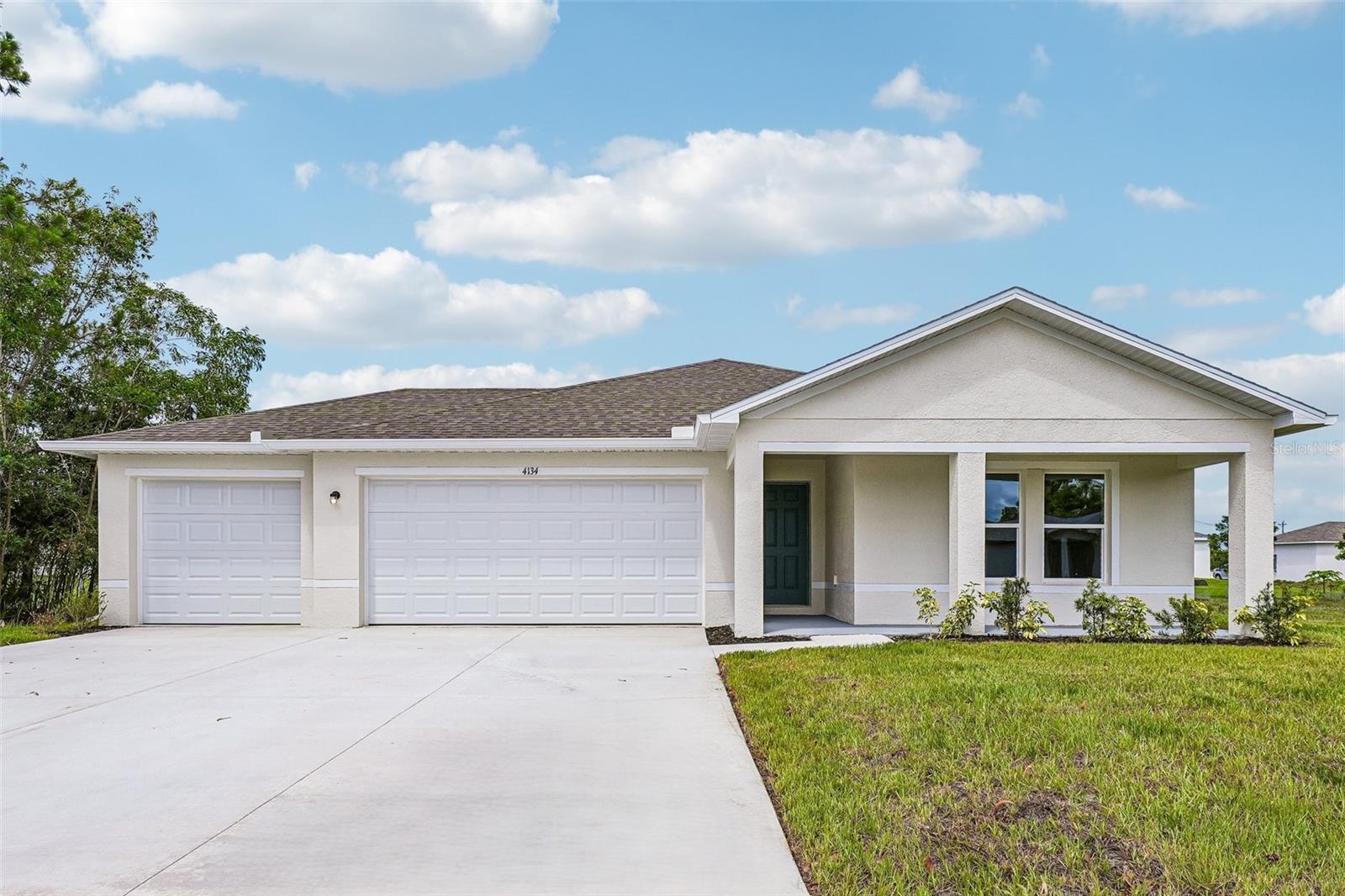 7726 95TH COURT, Vero Beach, FL 32967 7726 95TH COURT, Vero Beach, FL 32967