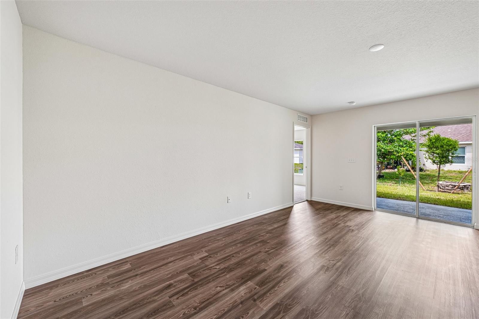 7726 95TH COURT, Vero Beach, FL 32967 7726 95TH COURT, Vero Beach, FL 32967