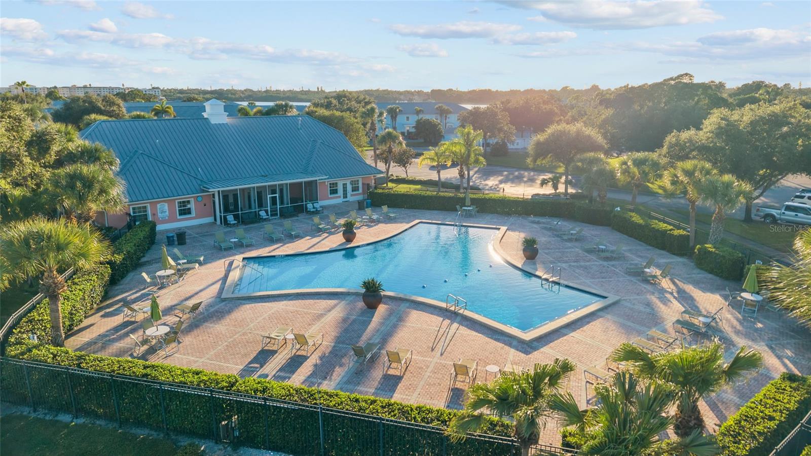 5202 BEACH DRIVE SE, #D, St Petersburg, FL 33705