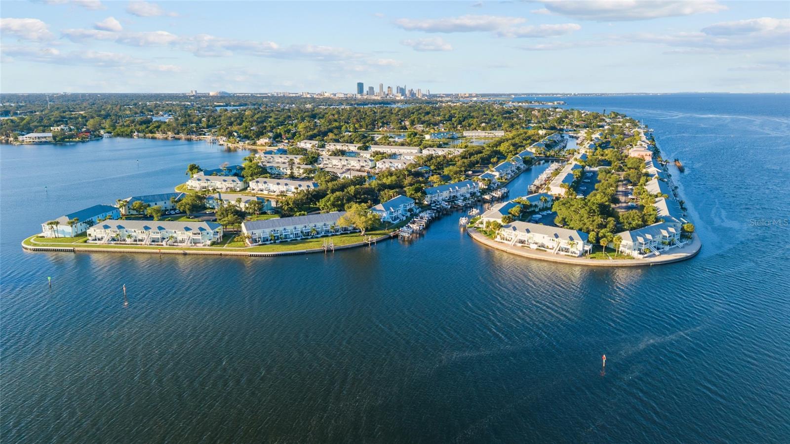 5202 BEACH DRIVE SE, #D, St Petersburg, FL 33705