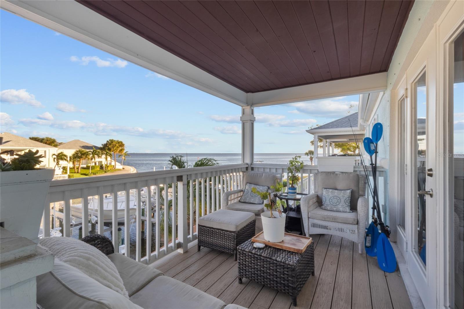 5202 BEACH DRIVE SE, #D, St Petersburg, FL 33705