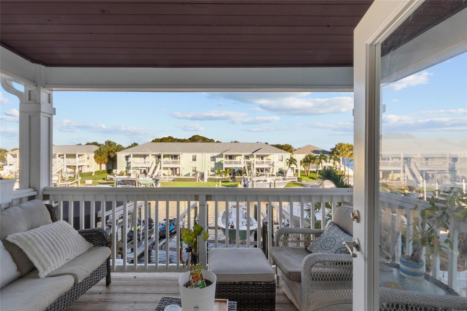 5202 BEACH DRIVE SE, #D, St Petersburg, FL 33705