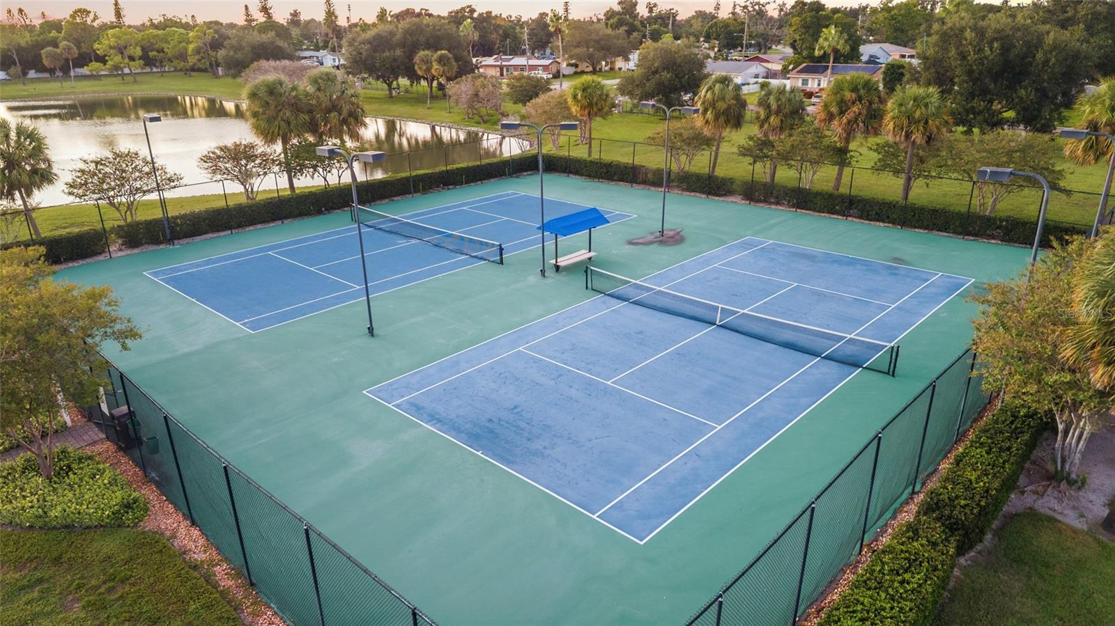 5202 BEACH DRIVE SE, #D, St Petersburg, FL 33705