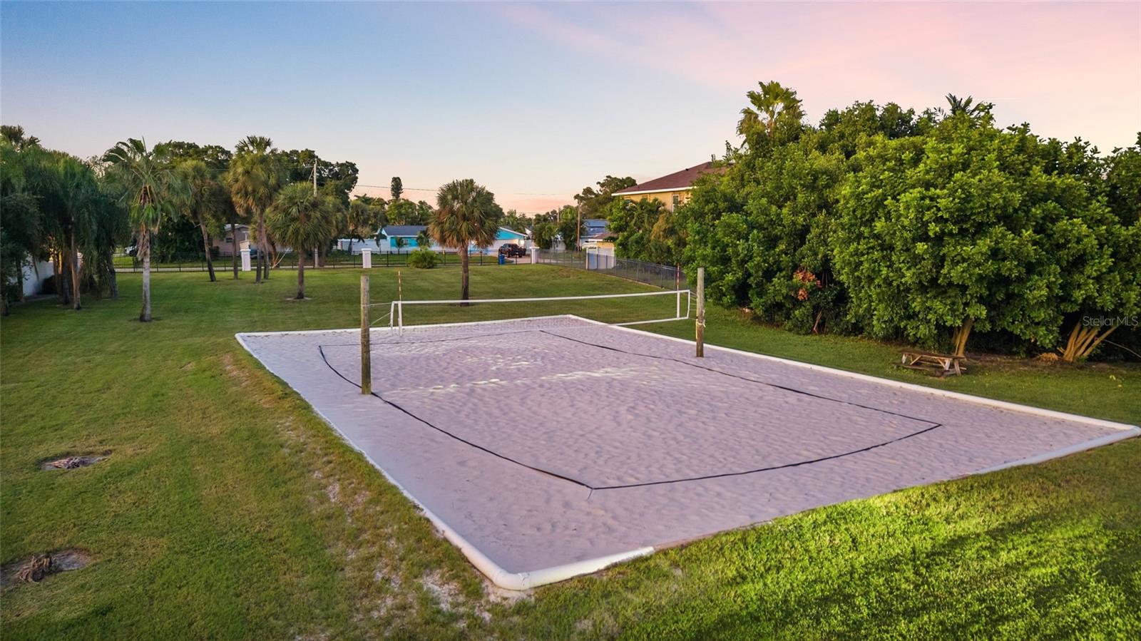 5202 BEACH DRIVE SE, #D, St Petersburg, FL 33705