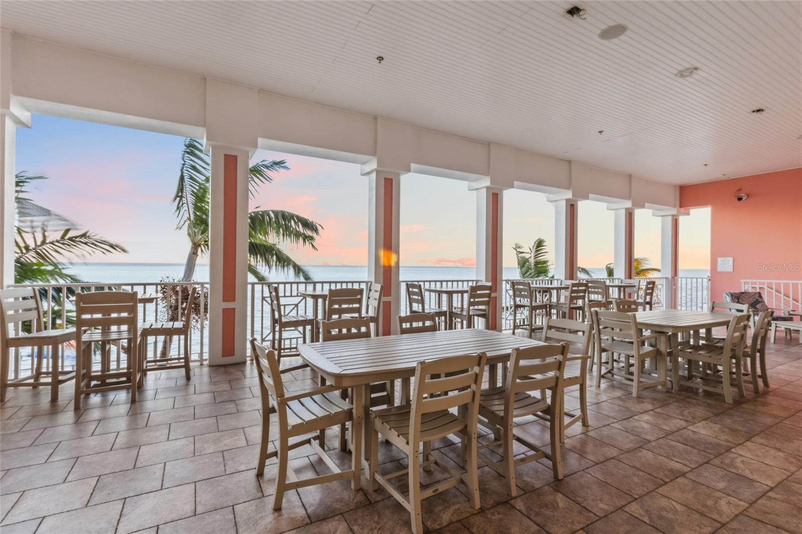 5202 BEACH DRIVE SE, #D, St Petersburg, FL 33705