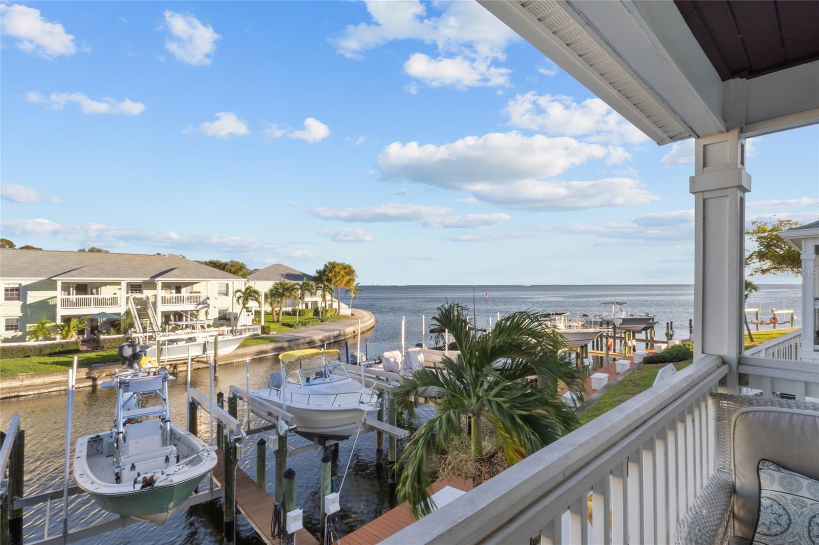 5202 BEACH DRIVE SE, #D, St Petersburg, FL 33705