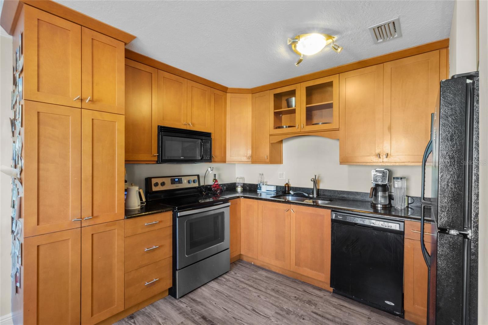 5202 BEACH DRIVE SE, #D, St Petersburg, FL 33705