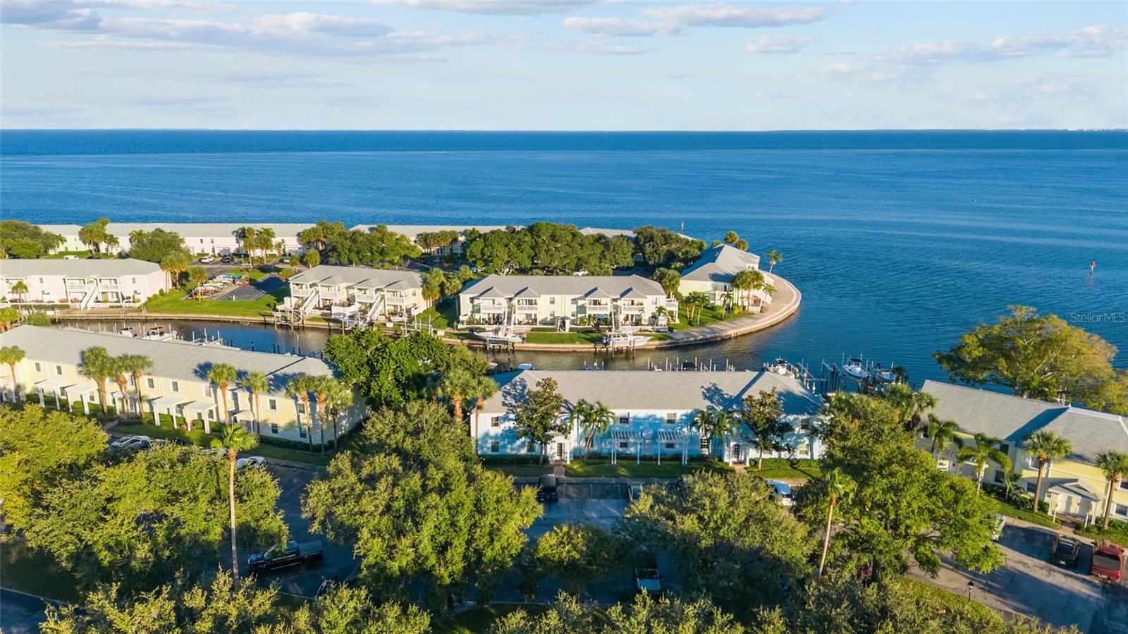 5202 BEACH DRIVE SE, #D, St Petersburg, FL 33705