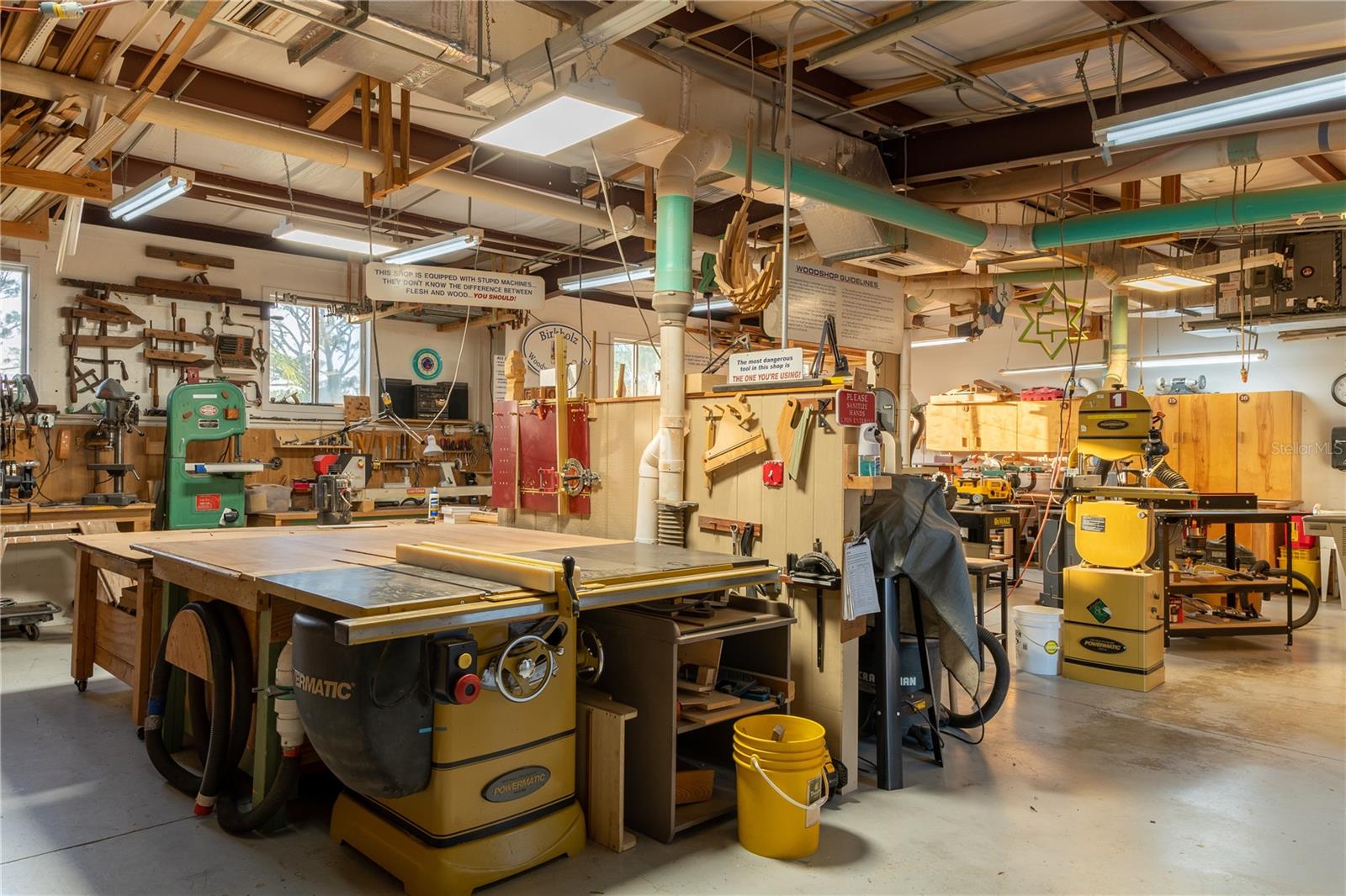 Professional Wood Working Shop!