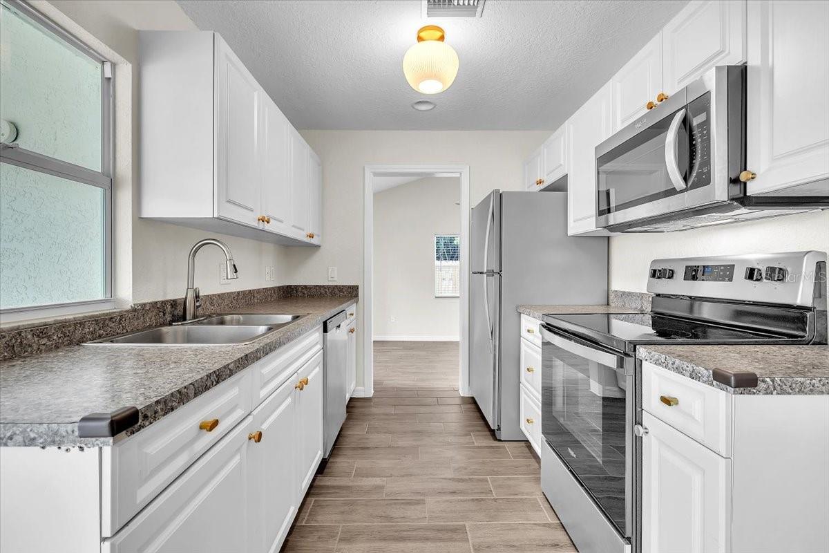 2524 COLLINGSWOOD BOULEVARD, Port Charlotte, FL 33948