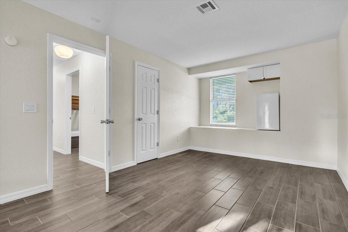 2524 COLLINGSWOOD BOULEVARD, Port Charlotte, FL 33948