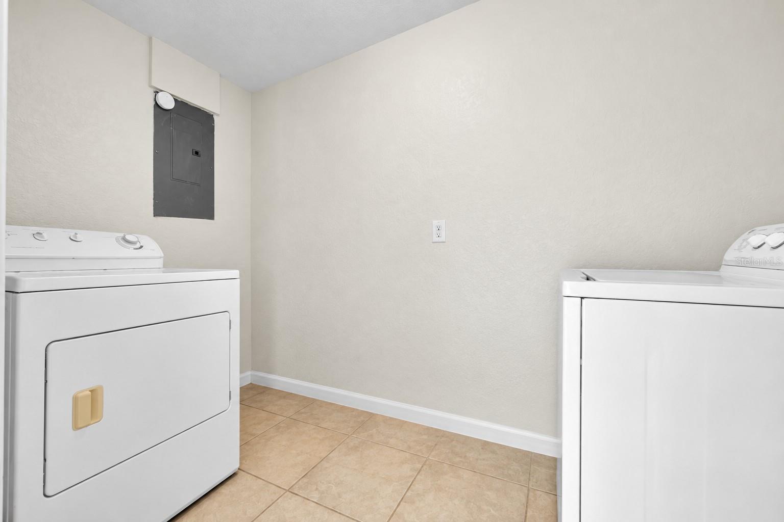 2524 COLLINGSWOOD BOULEVARD, Port Charlotte, FL 33948