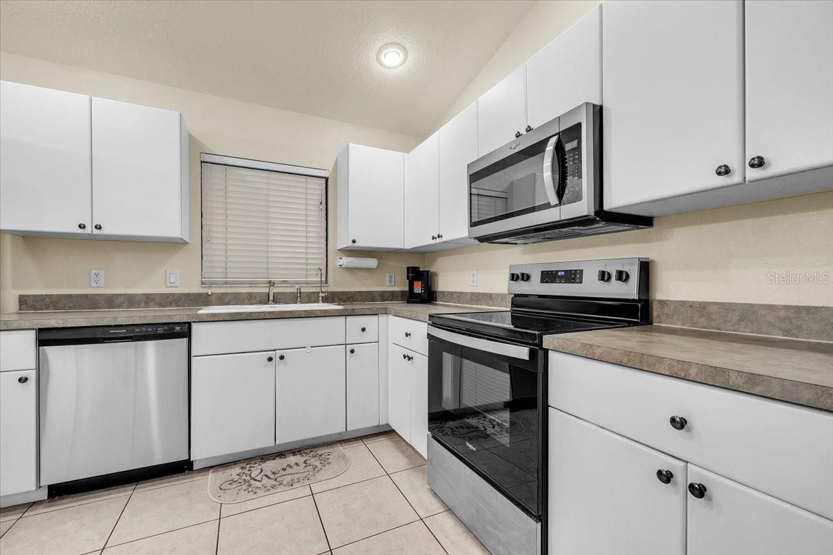 1091 LUAU STREET, North Port, FL 34286