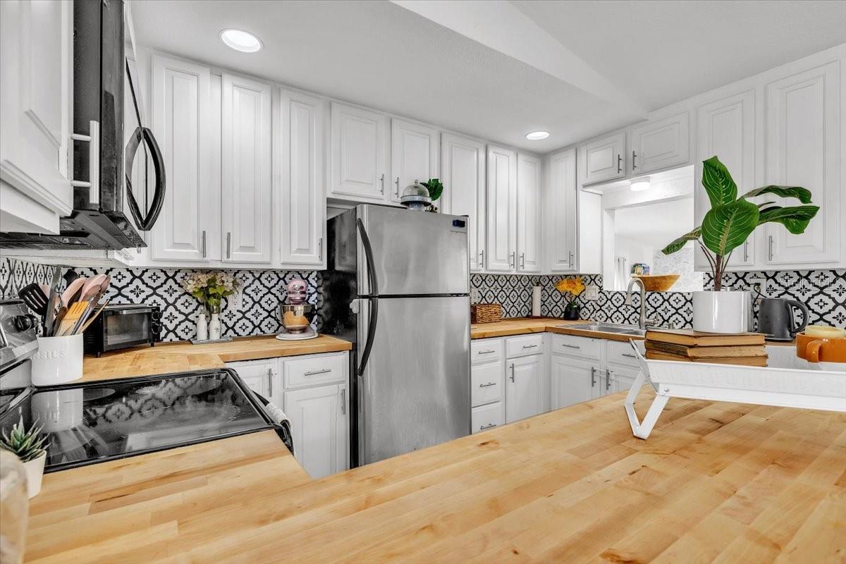 2835 WISTERIA PLACE, Punta Gorda, FL 33950
