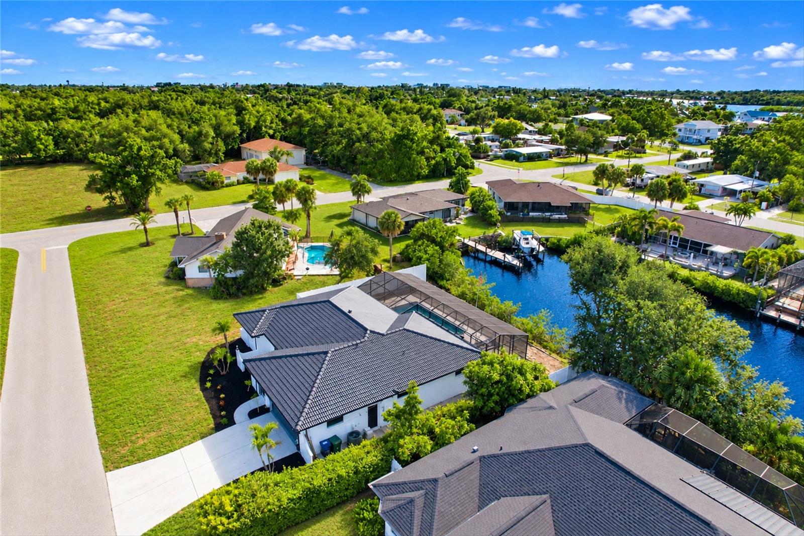 511 BONITO AVENUE, Nokomis, FL 34275
