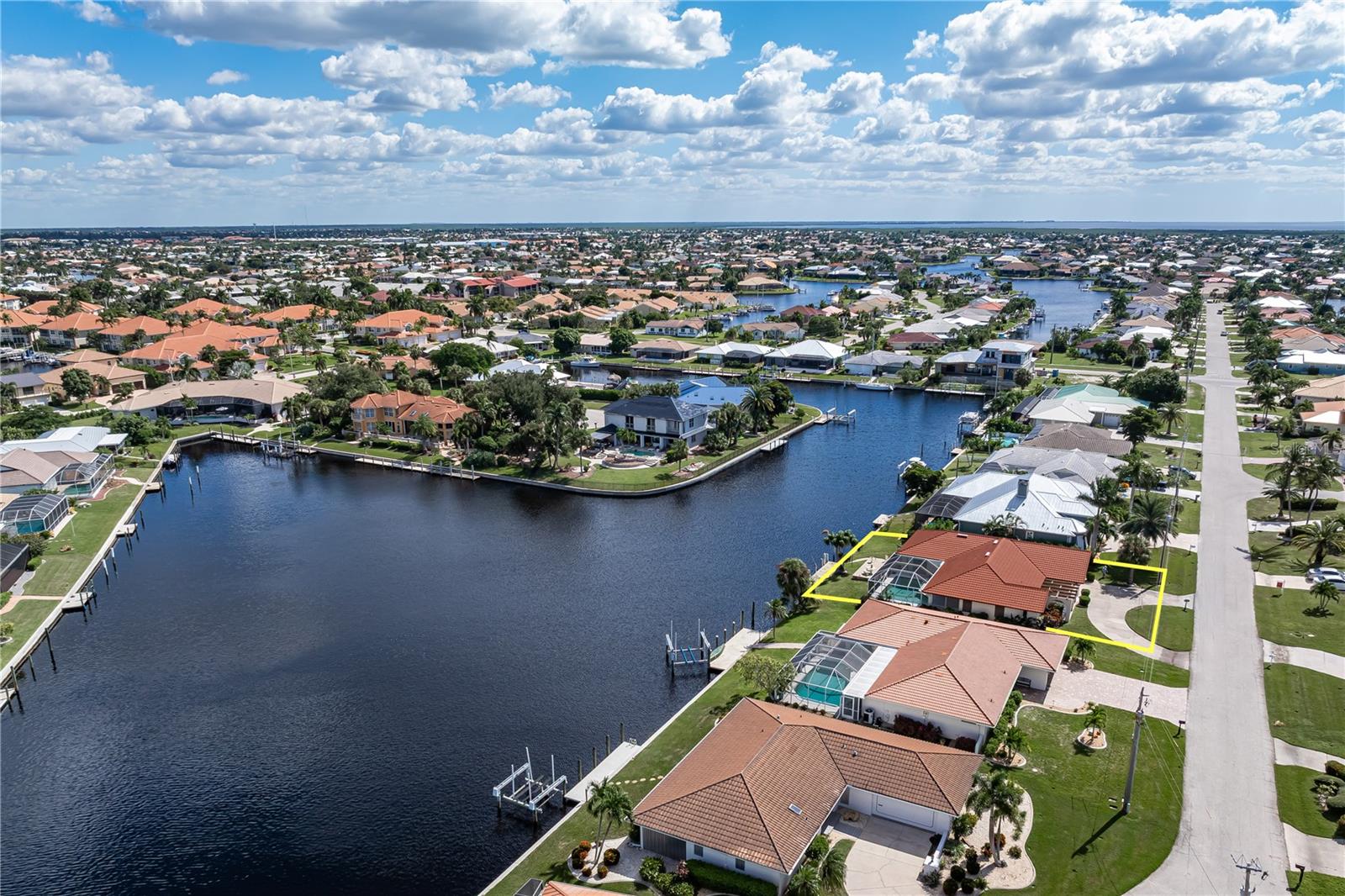 140 BAYSHORE COURT, Punta Gorda, FL 33950