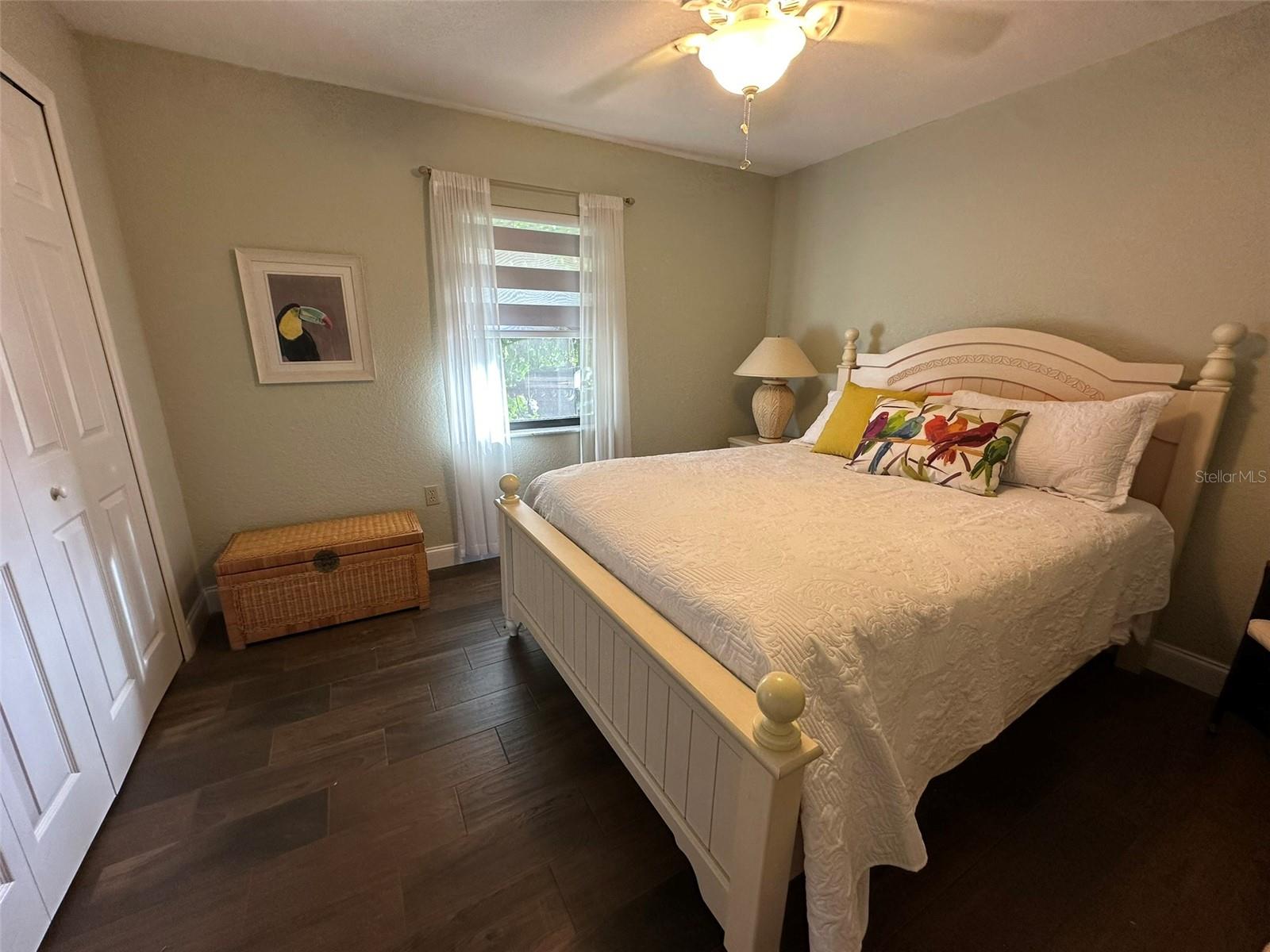 2nd bedroom