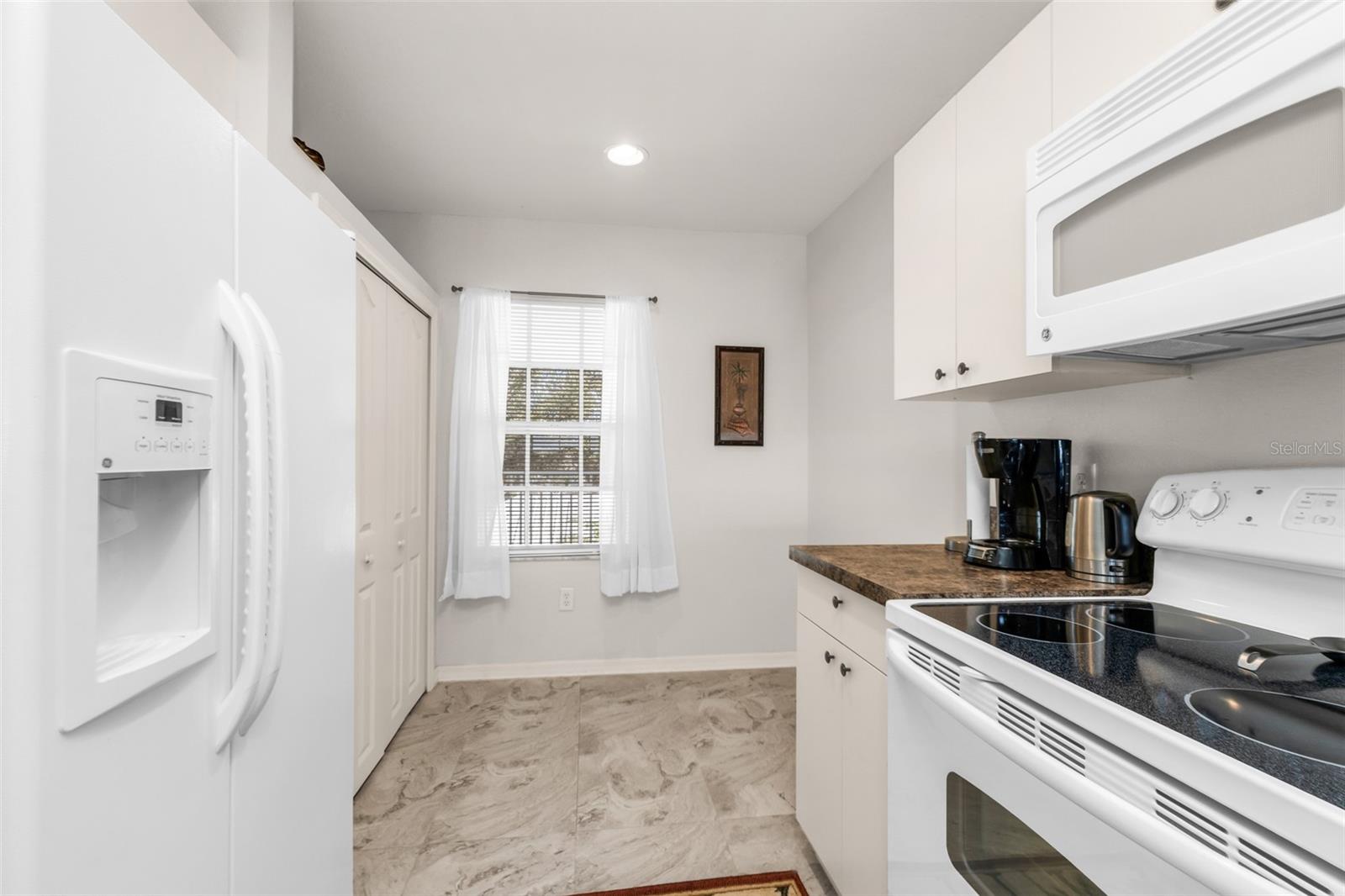 Kitchen - Breakfast Nook