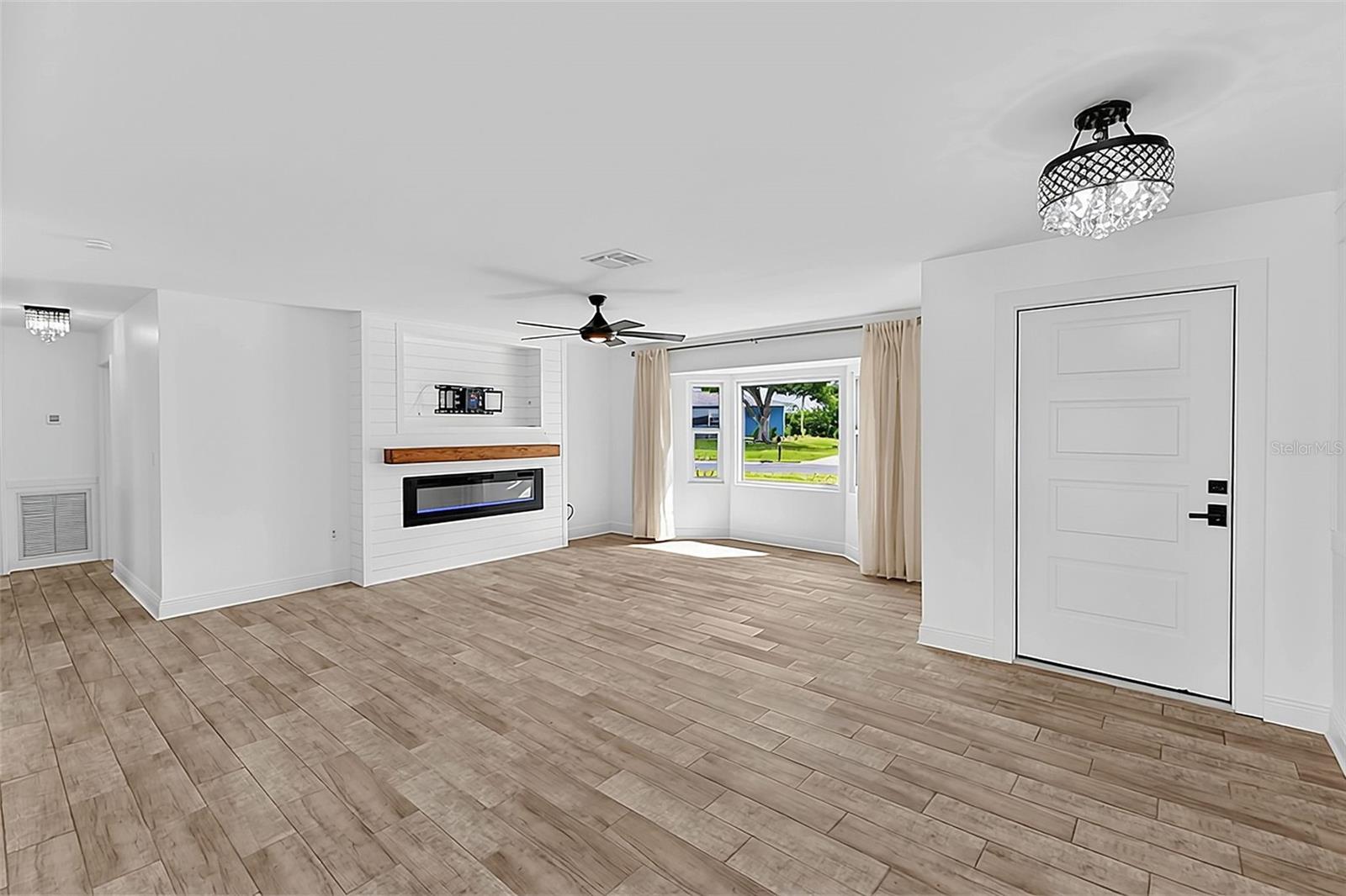 28 GOLFVIEW ROAD, Rotonda West, FL 33947