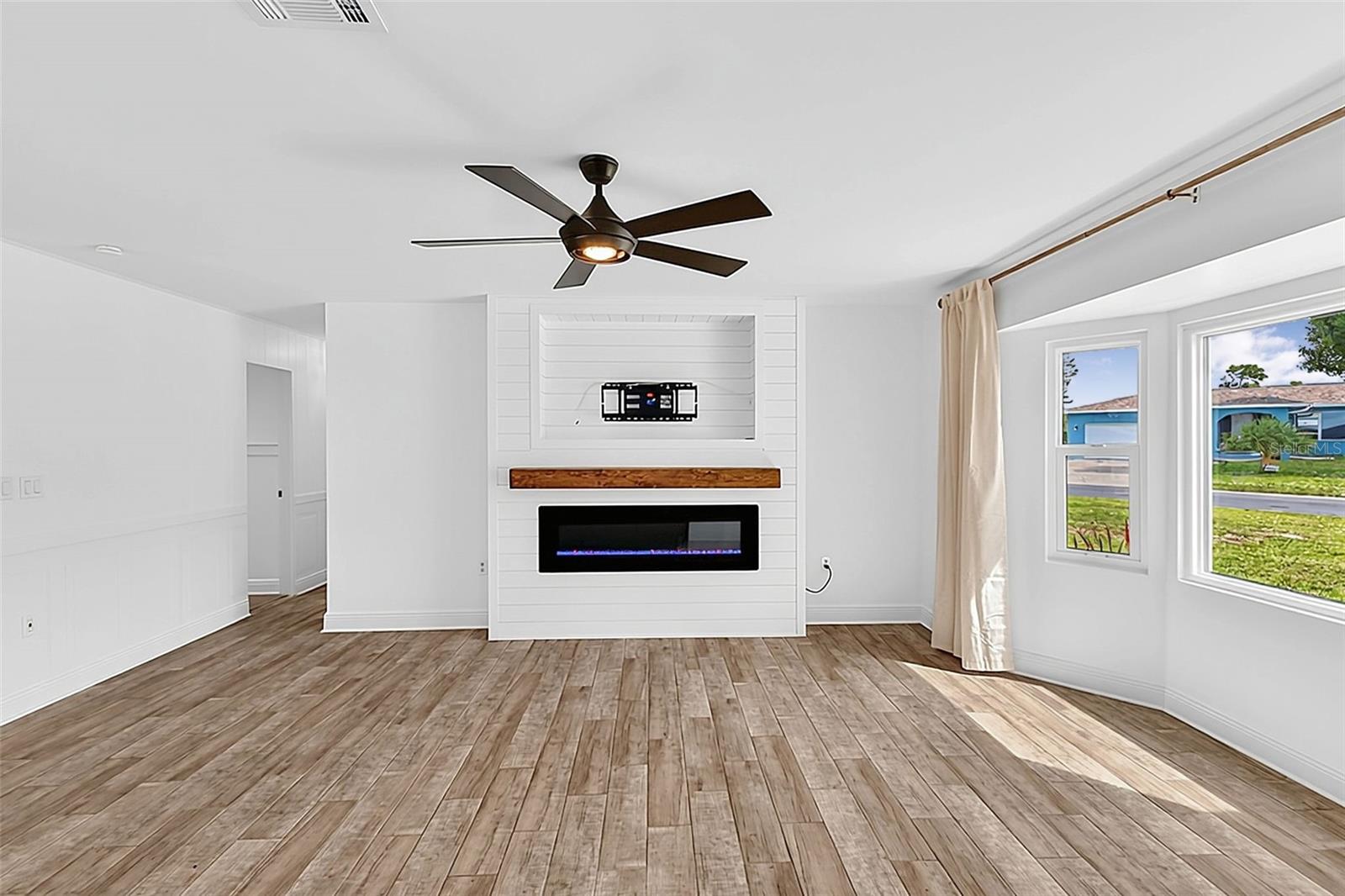 28 GOLFVIEW ROAD, Rotonda West, FL 33947