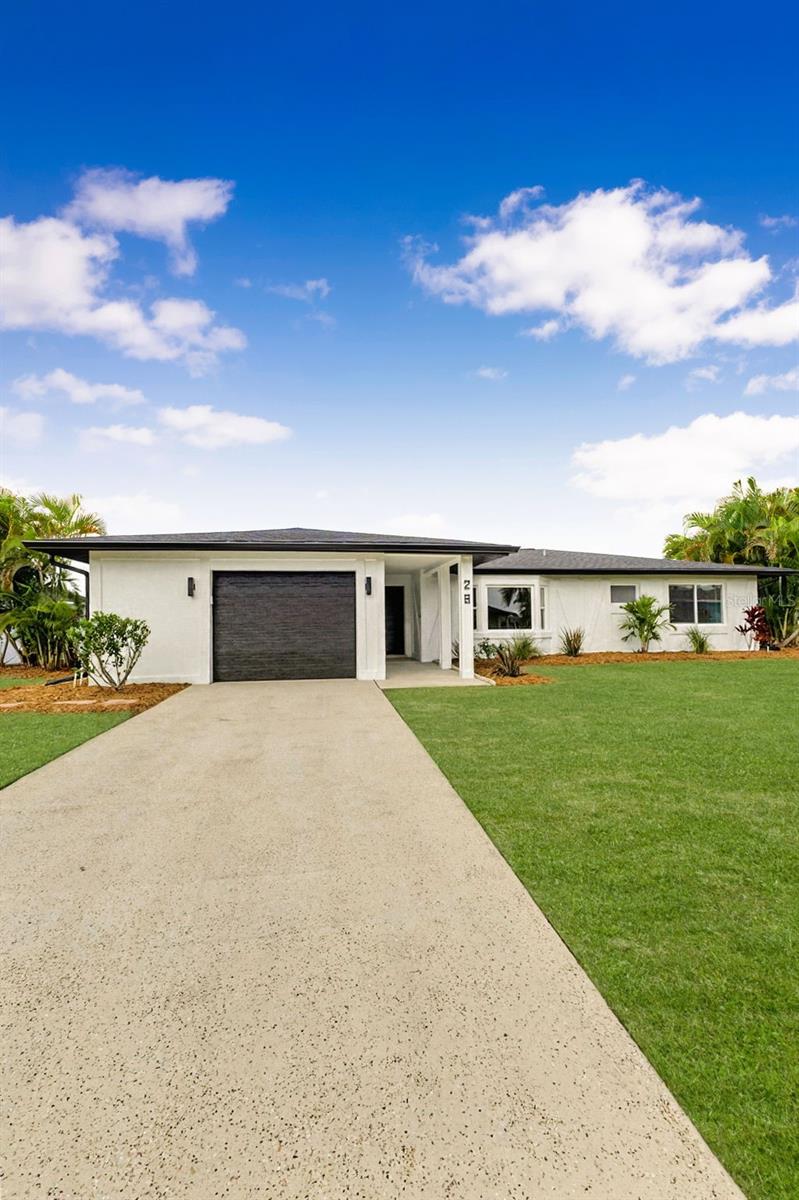 28 GOLFVIEW ROAD, Rotonda West, FL 33947