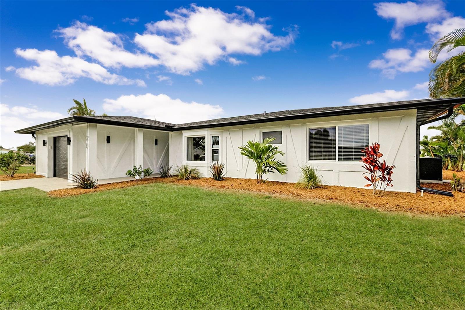 28 GOLFVIEW ROAD, Rotonda West, FL 33947