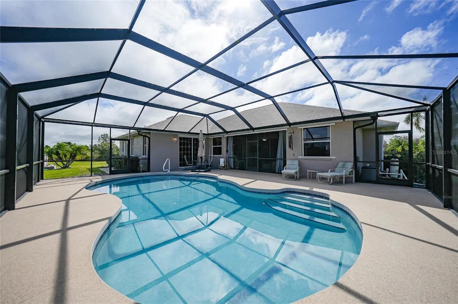 Virtual removal of pool cover