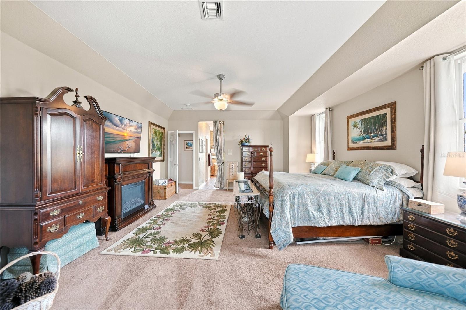 HUGE Primary Suite with Entrance to the Lanai/Pool, NEW Carpet