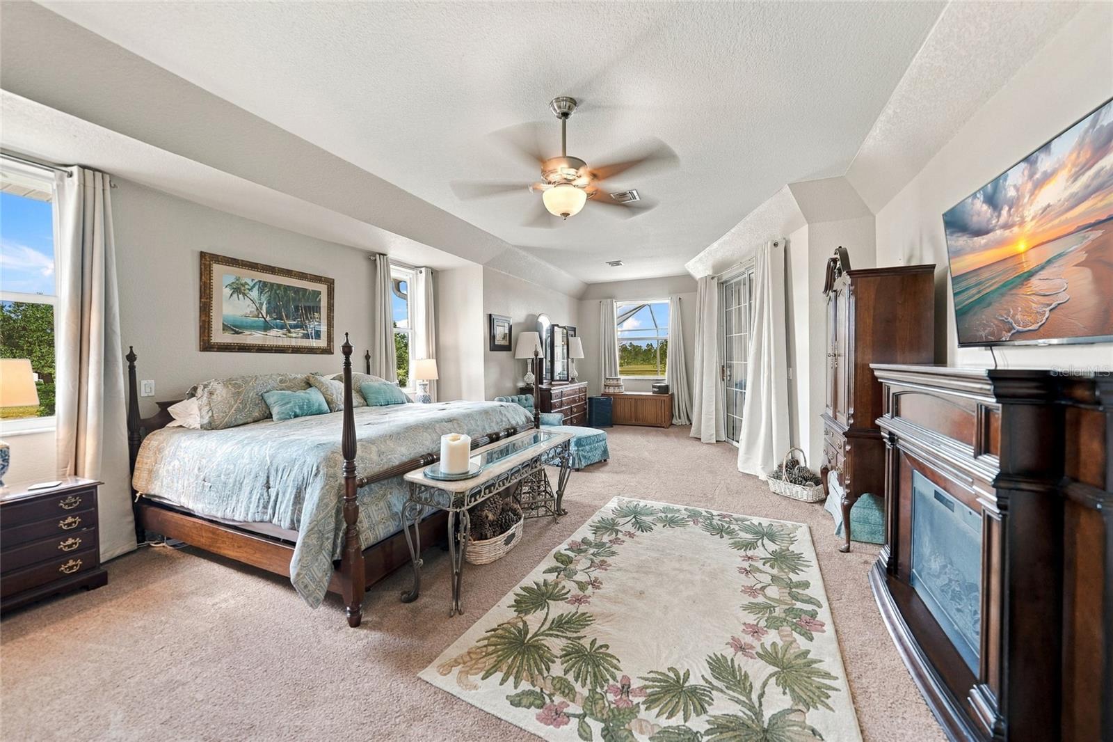 HUGE Primary Suite with Entrance to the Lanai/Pool, NEW Carpet