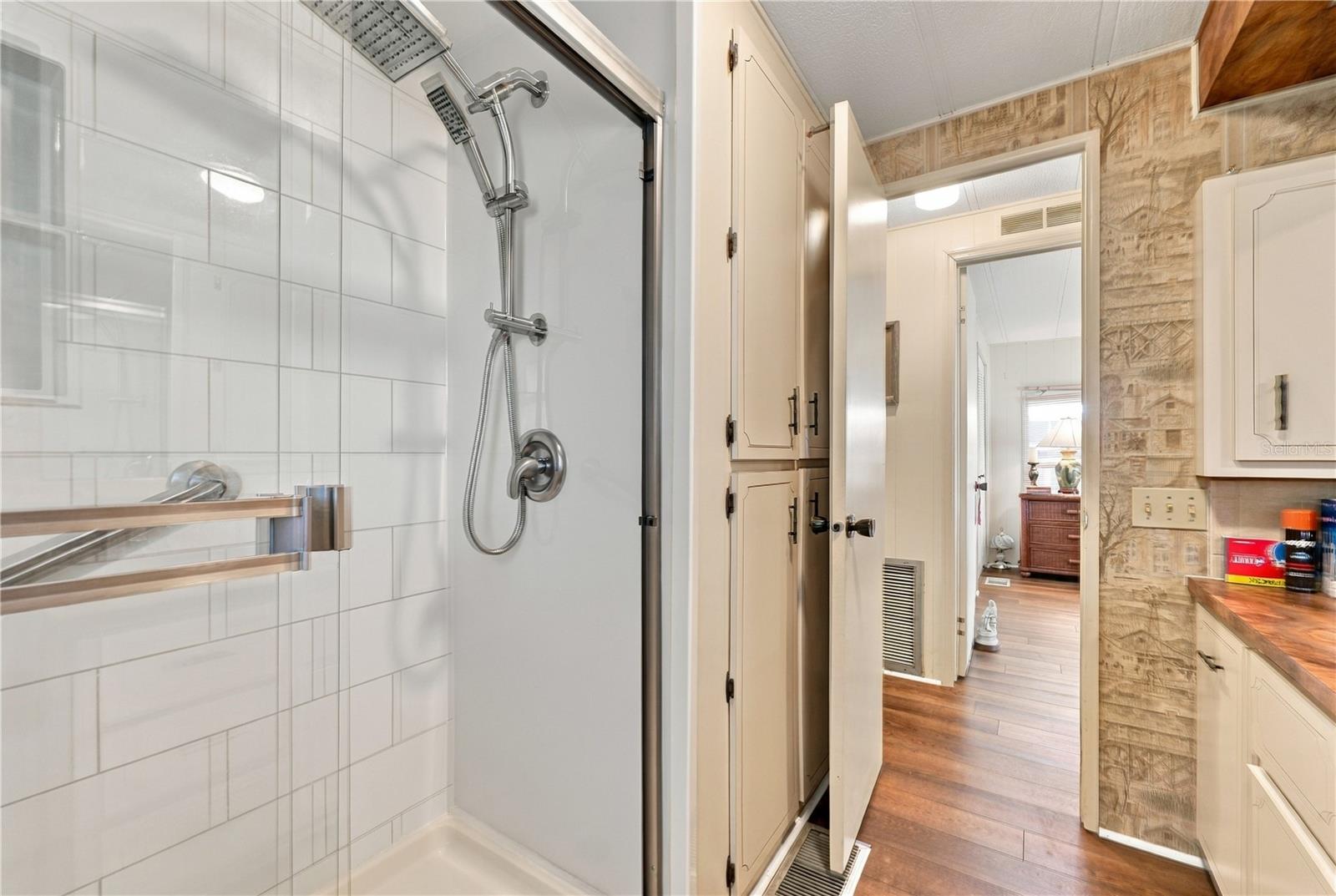 2nd Bathroom