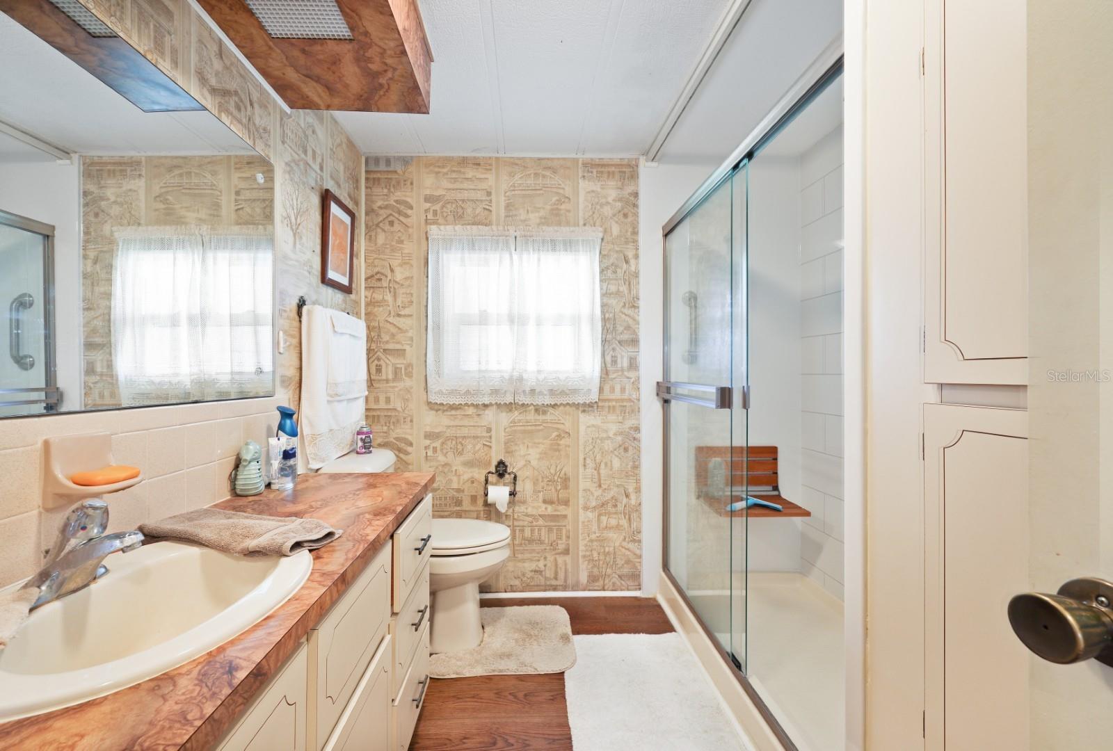 2nd Bathroom