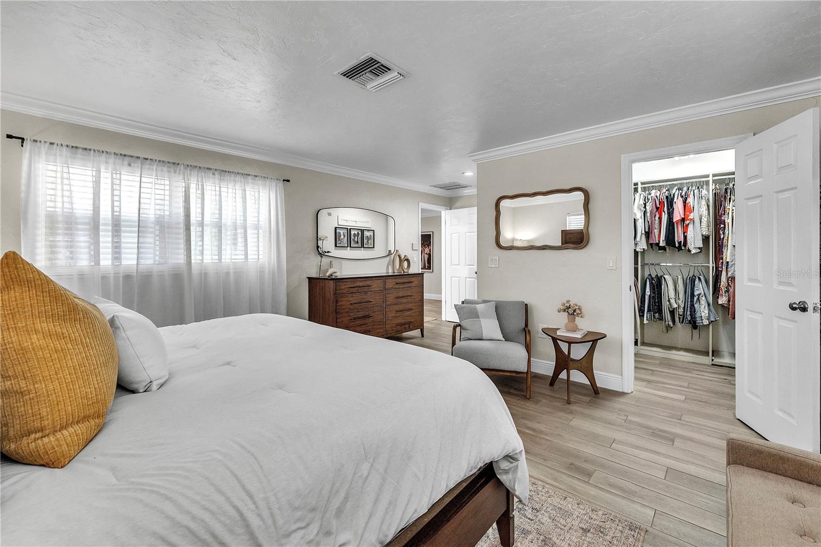 6723 AVENUE C, Sarasota, FL 34231