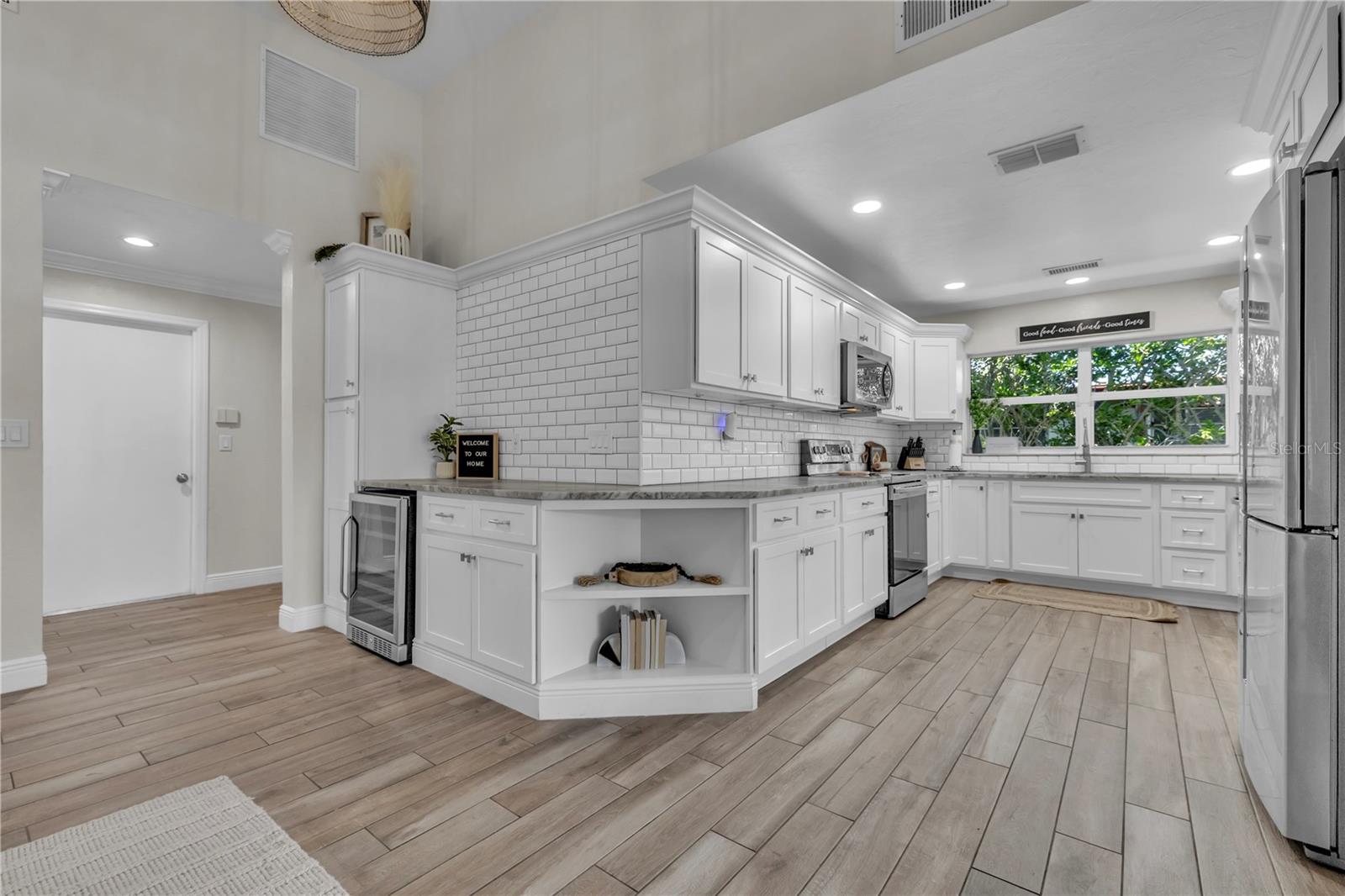 6723 AVENUE C, Sarasota, FL 34231 6723 AVENUE C, Sarasota, FL 34231