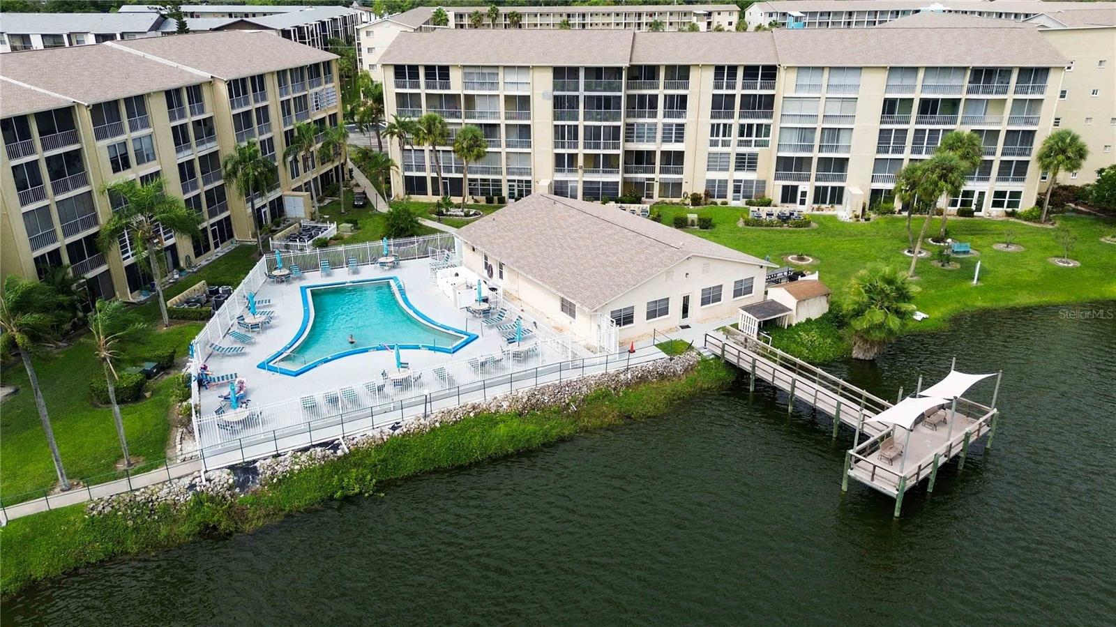3617 LAKE BAYSHORE DRIVE, #401, Bradenton, FL 34205