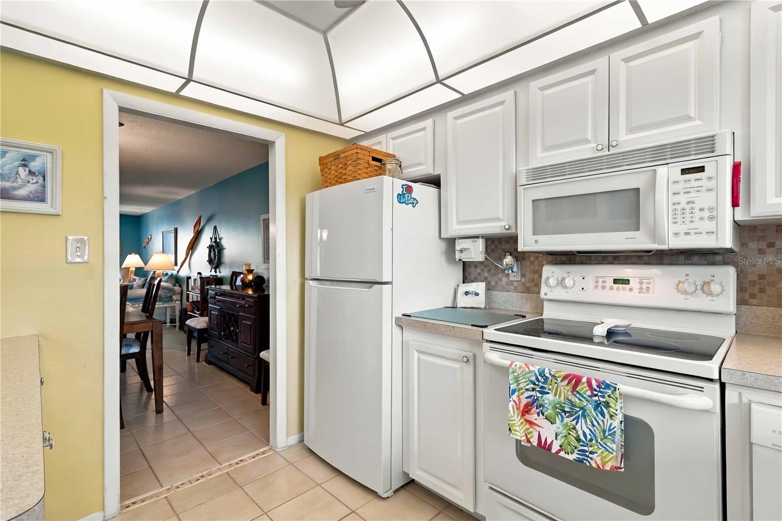 3617 LAKE BAYSHORE DRIVE, #401, Bradenton, FL 34205
