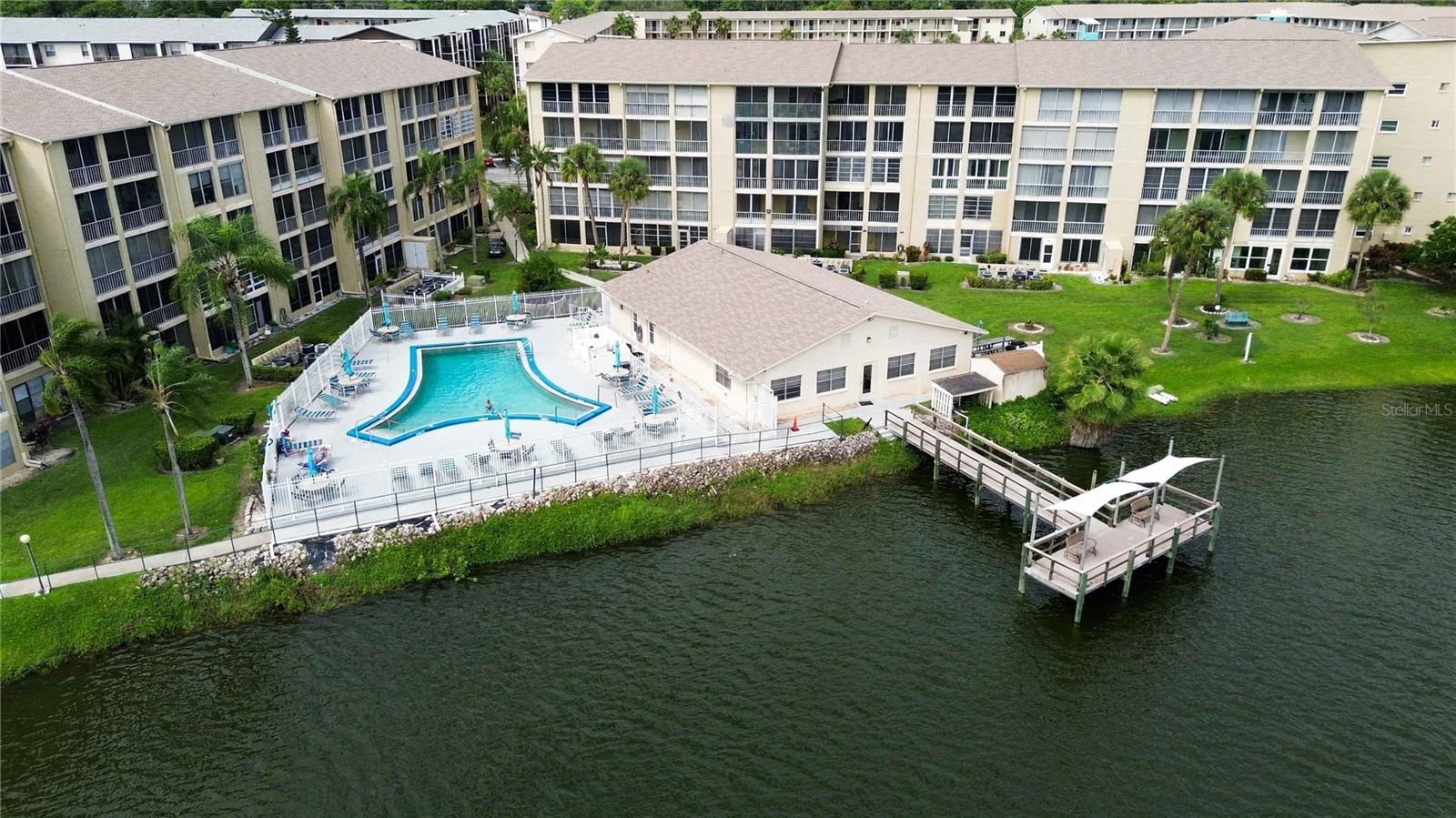 3617 LAKE BAYSHORE DRIVE, #401, Bradenton, FL 34205