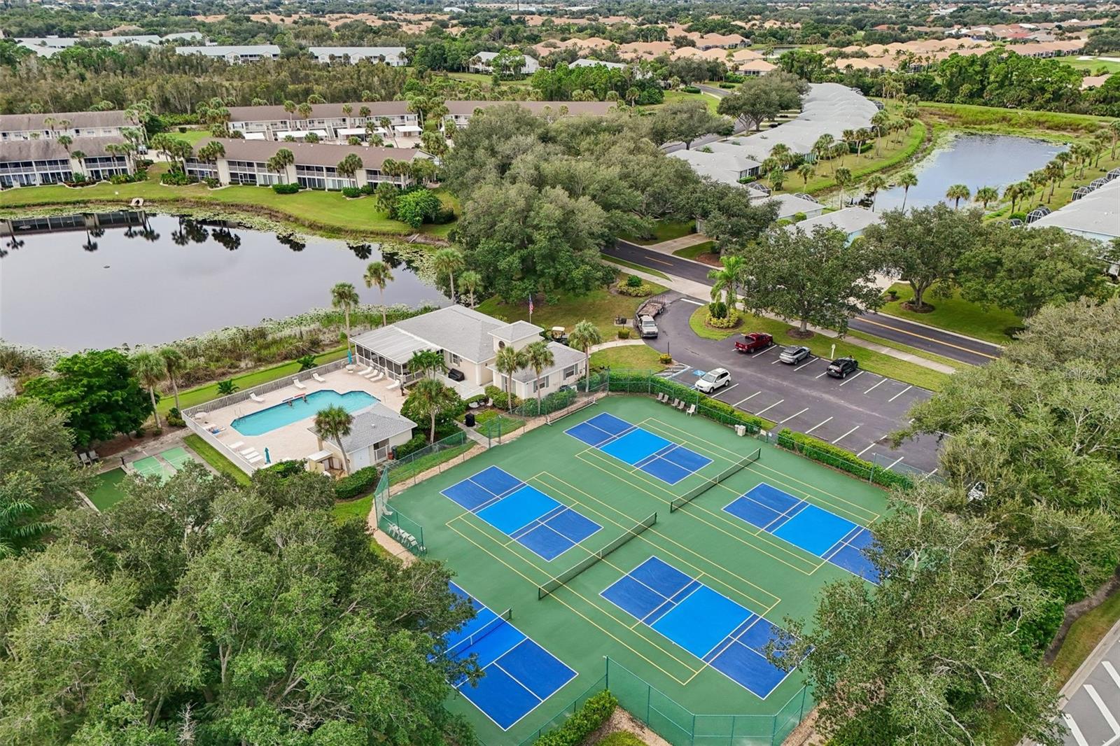 412 SUNSET LAKE BOULEVARD, #202, Venice, FL 34292