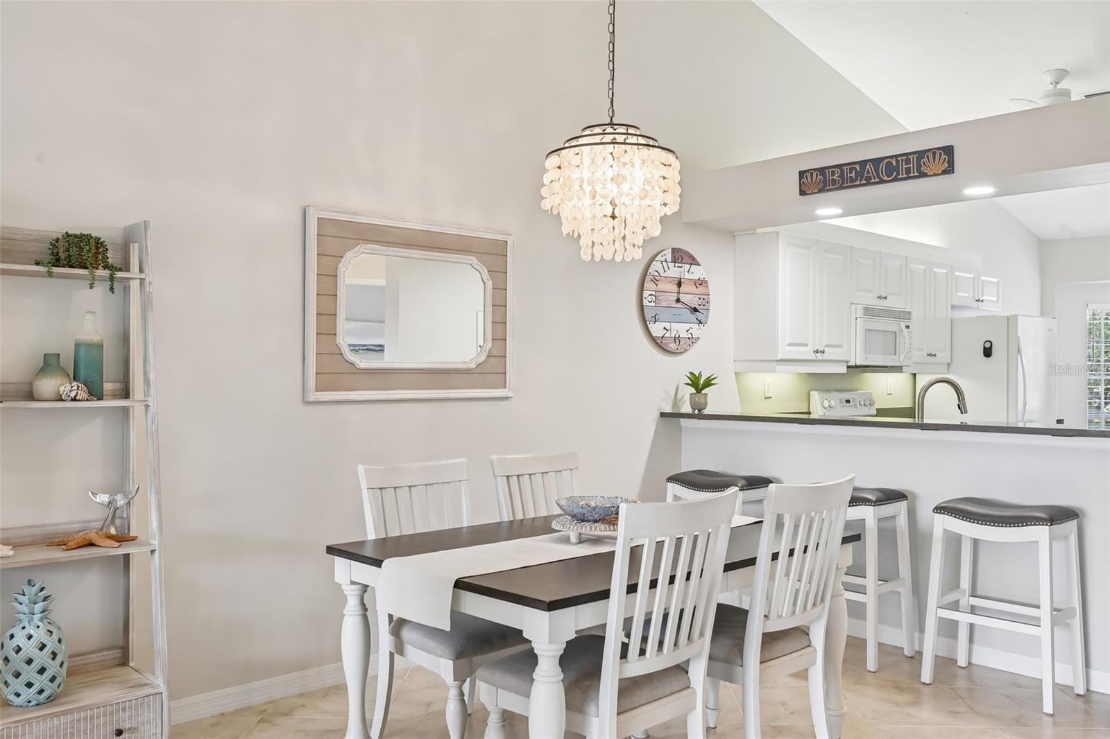 412 SUNSET LAKE BOULEVARD, #202, Venice, FL 34292