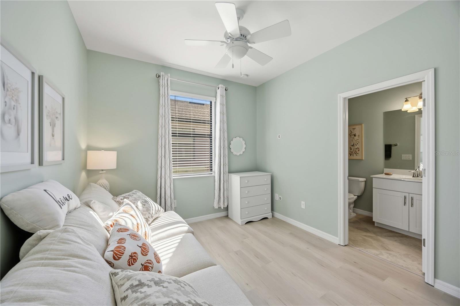2nd bedroom with ensuite