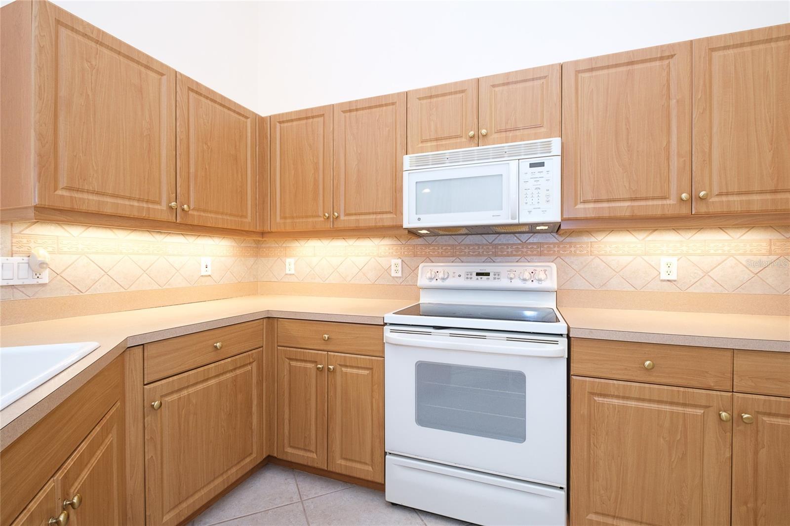 Under Cabinet Lighting