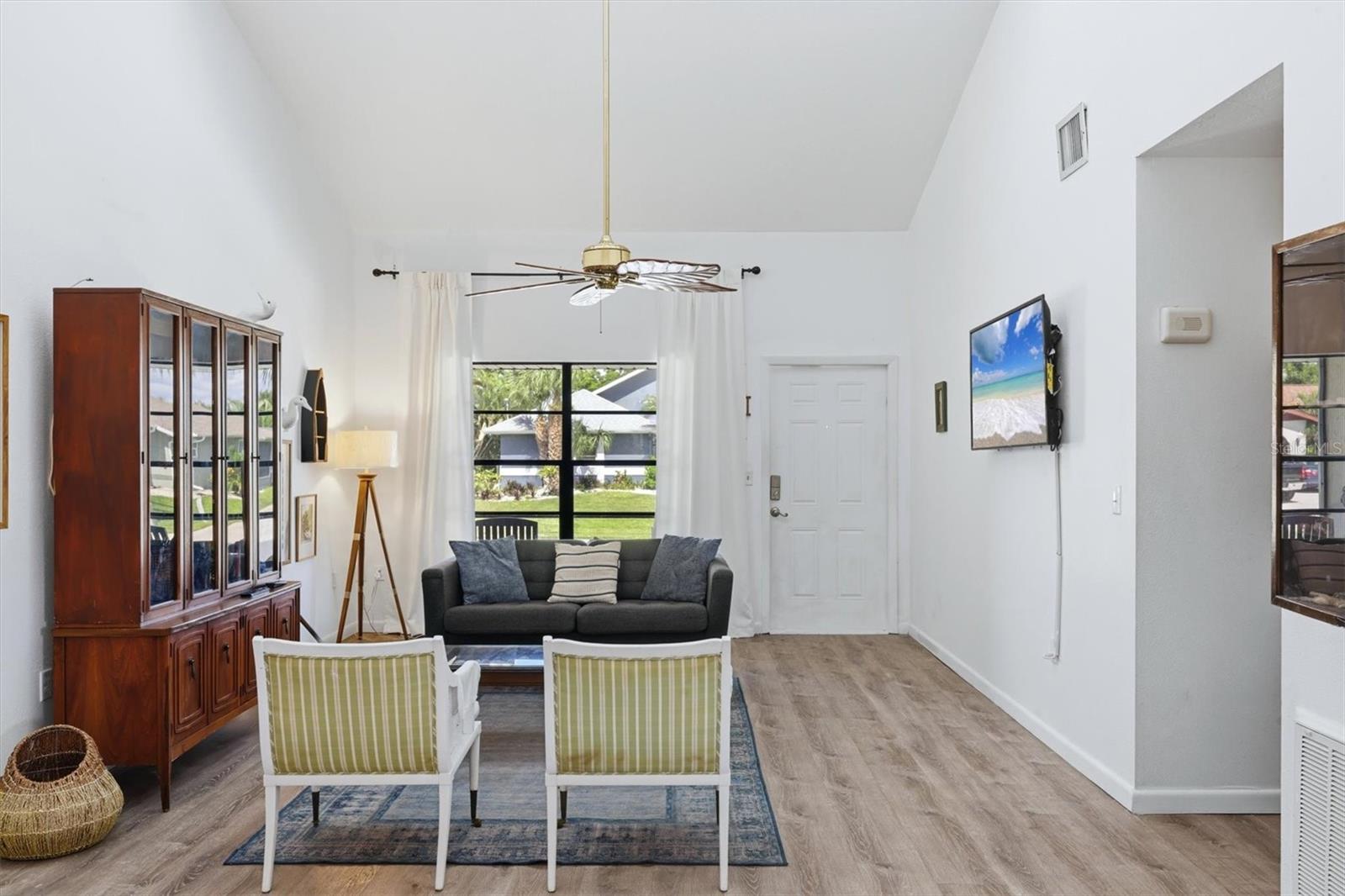 27 MARK TWAIN LANE, Rotonda West, FL 33947