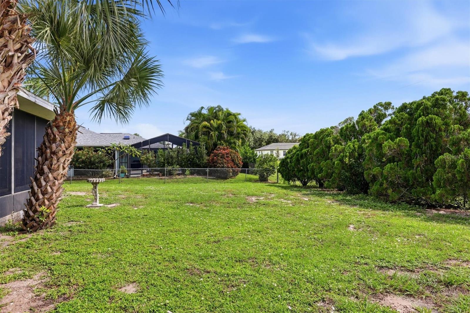 27 MARK TWAIN LANE, Rotonda West, FL 33947
