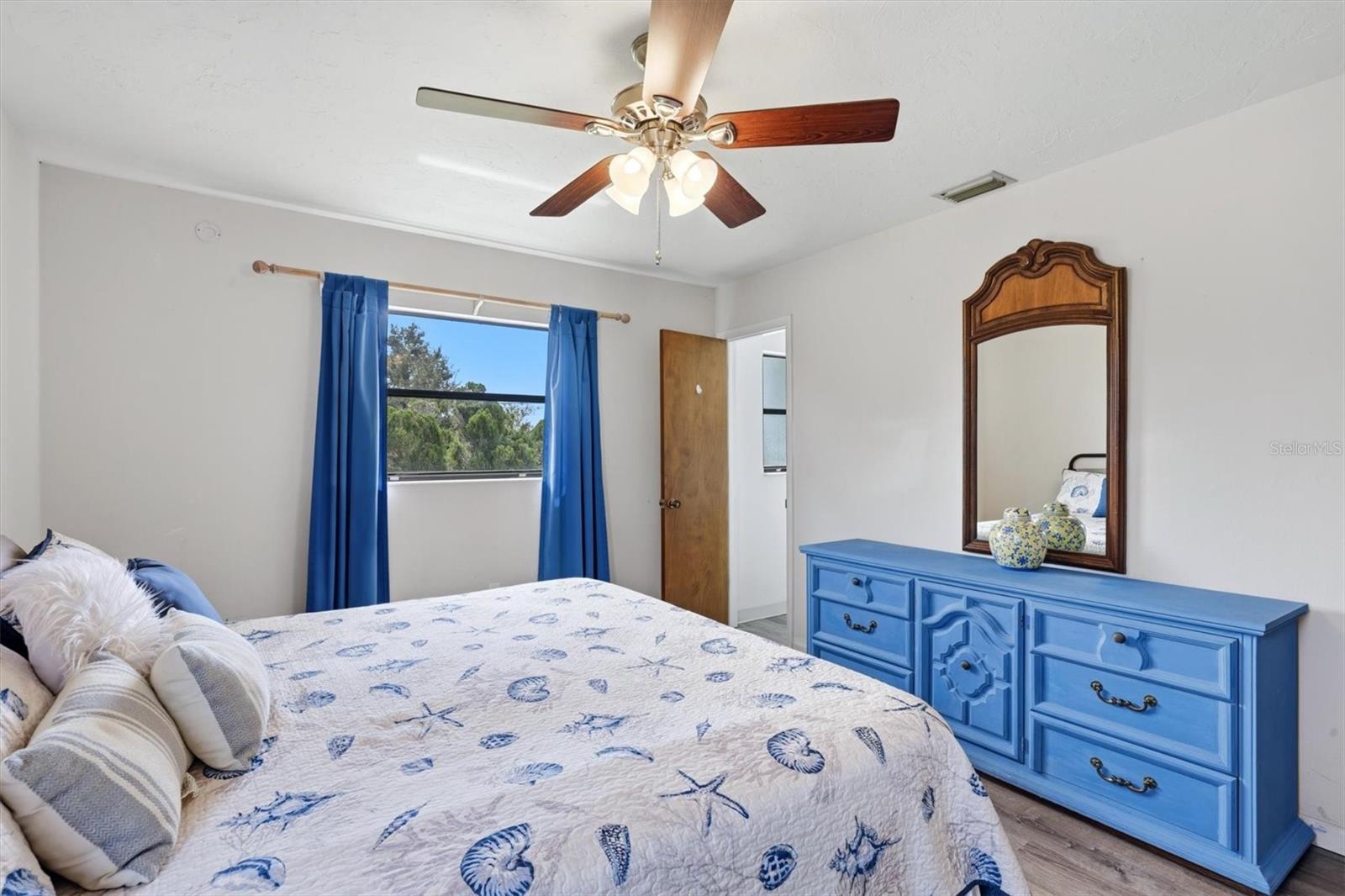 27 MARK TWAIN LANE, Rotonda West, FL 33947