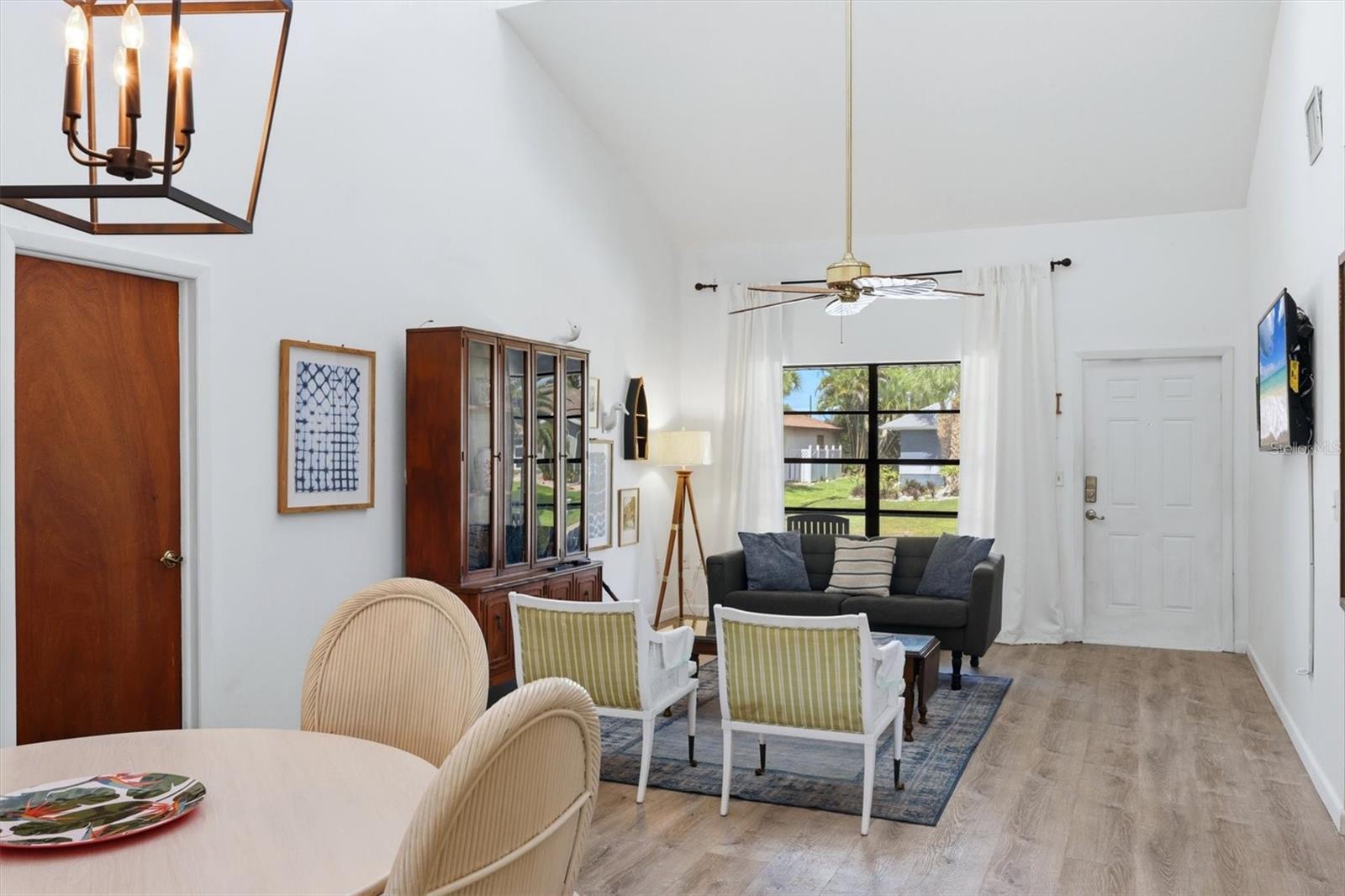 27 MARK TWAIN LANE, Rotonda West, FL 33947