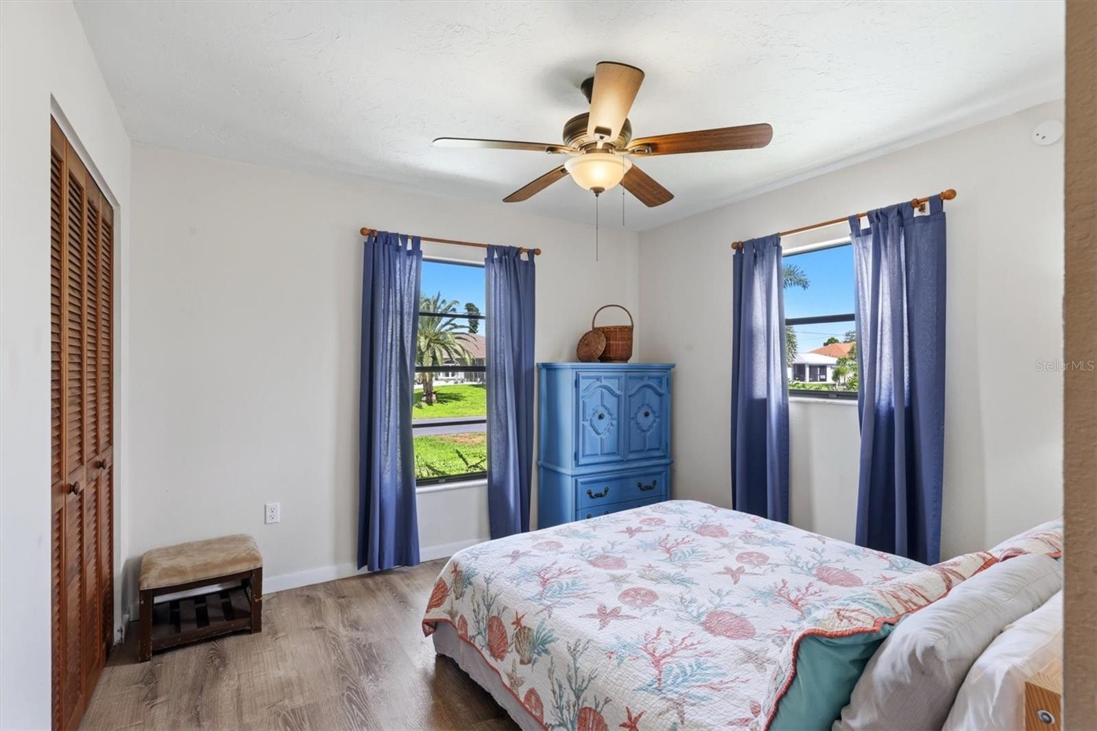 27 MARK TWAIN LANE, Rotonda West, FL 33947