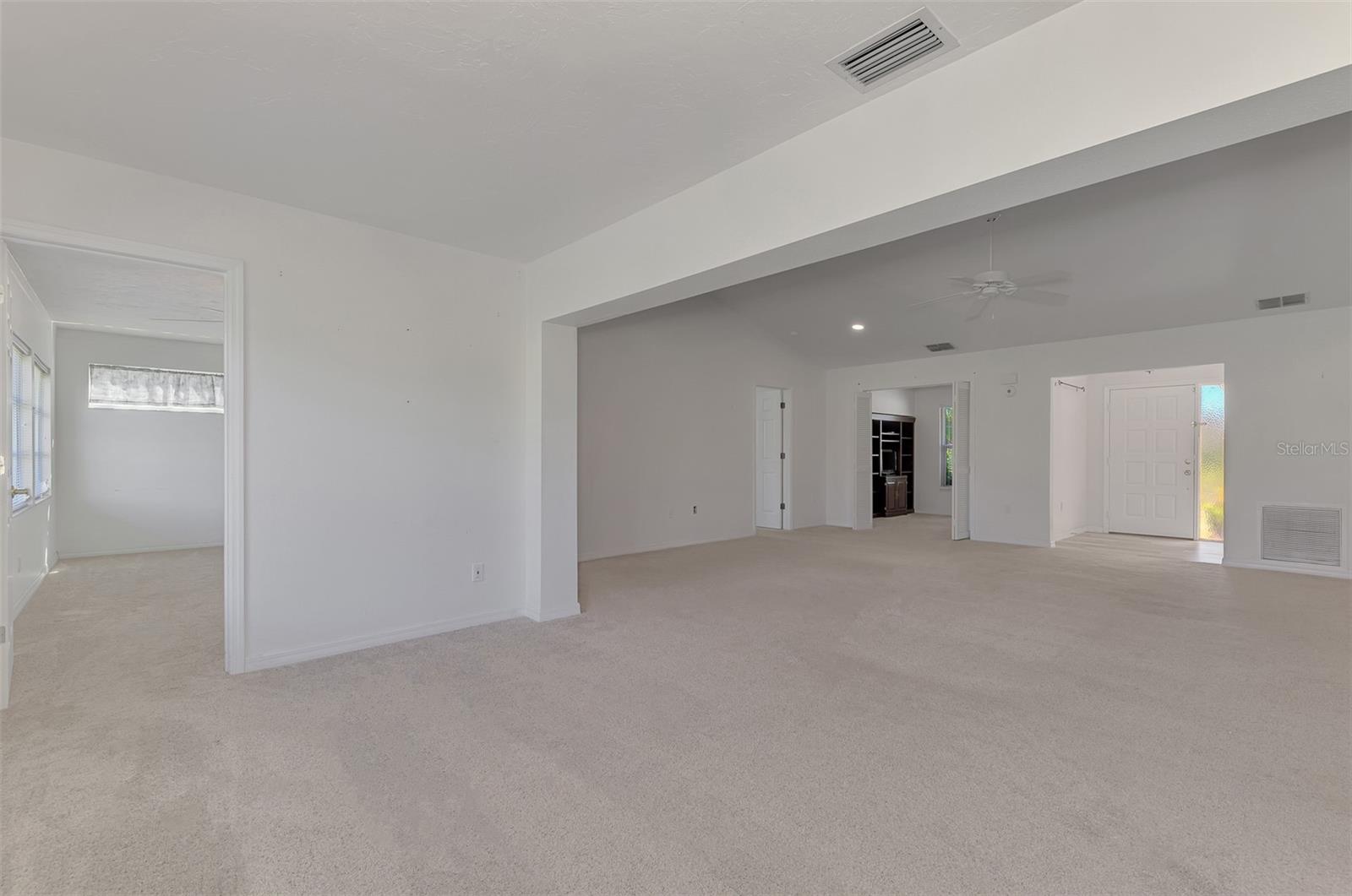 Enclosed Lanai of Living Room