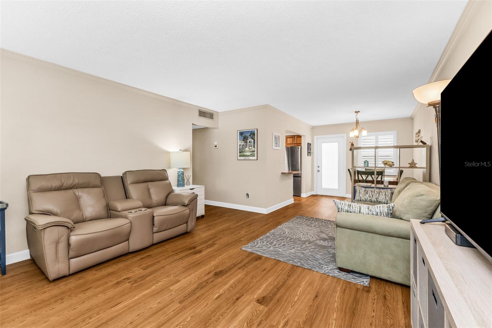 521 W VENICE AVENUE, #21, Venice, FL 34285