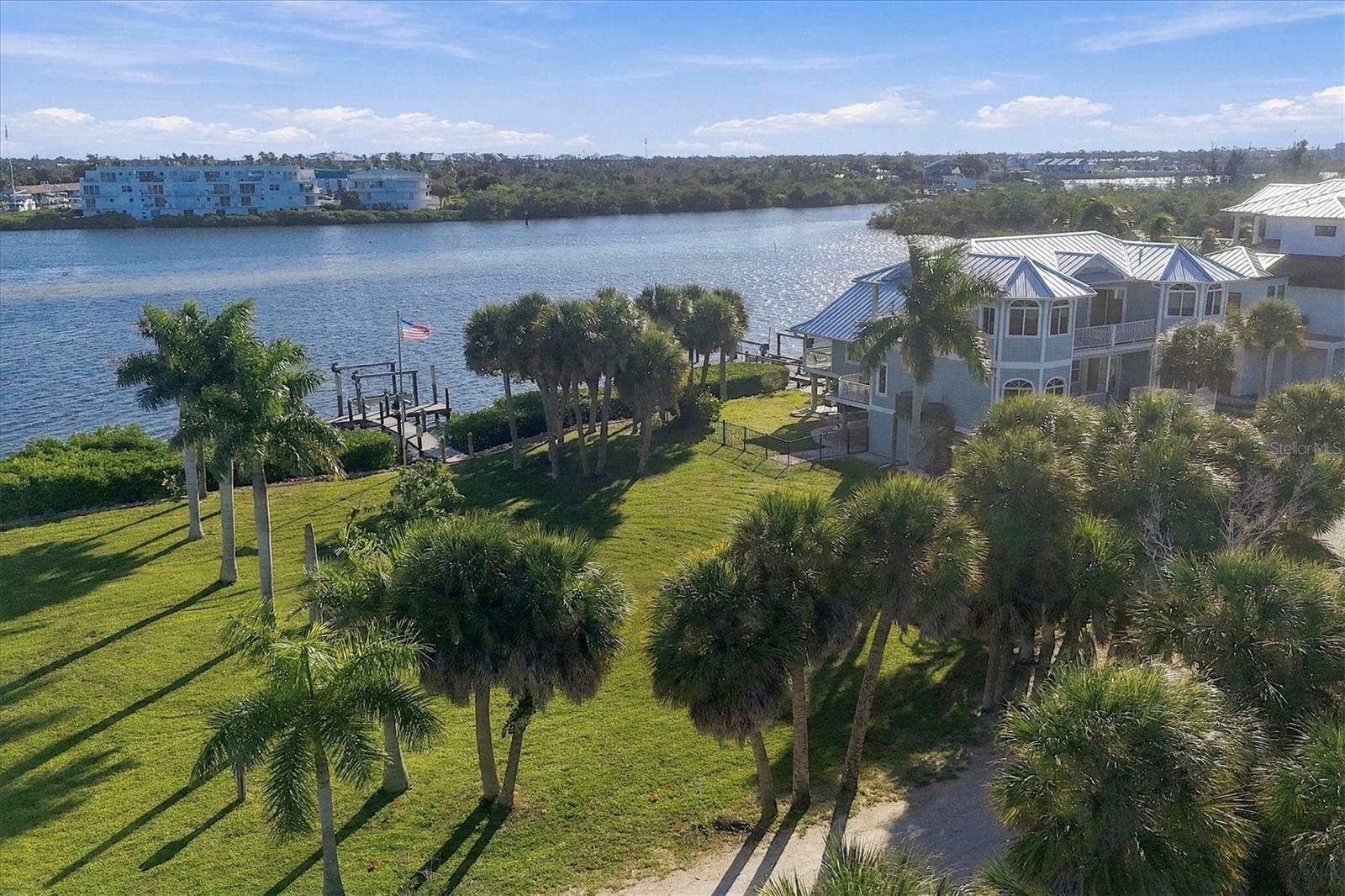 59 BAYSHORE CIRCLE, Placida, FL 33946