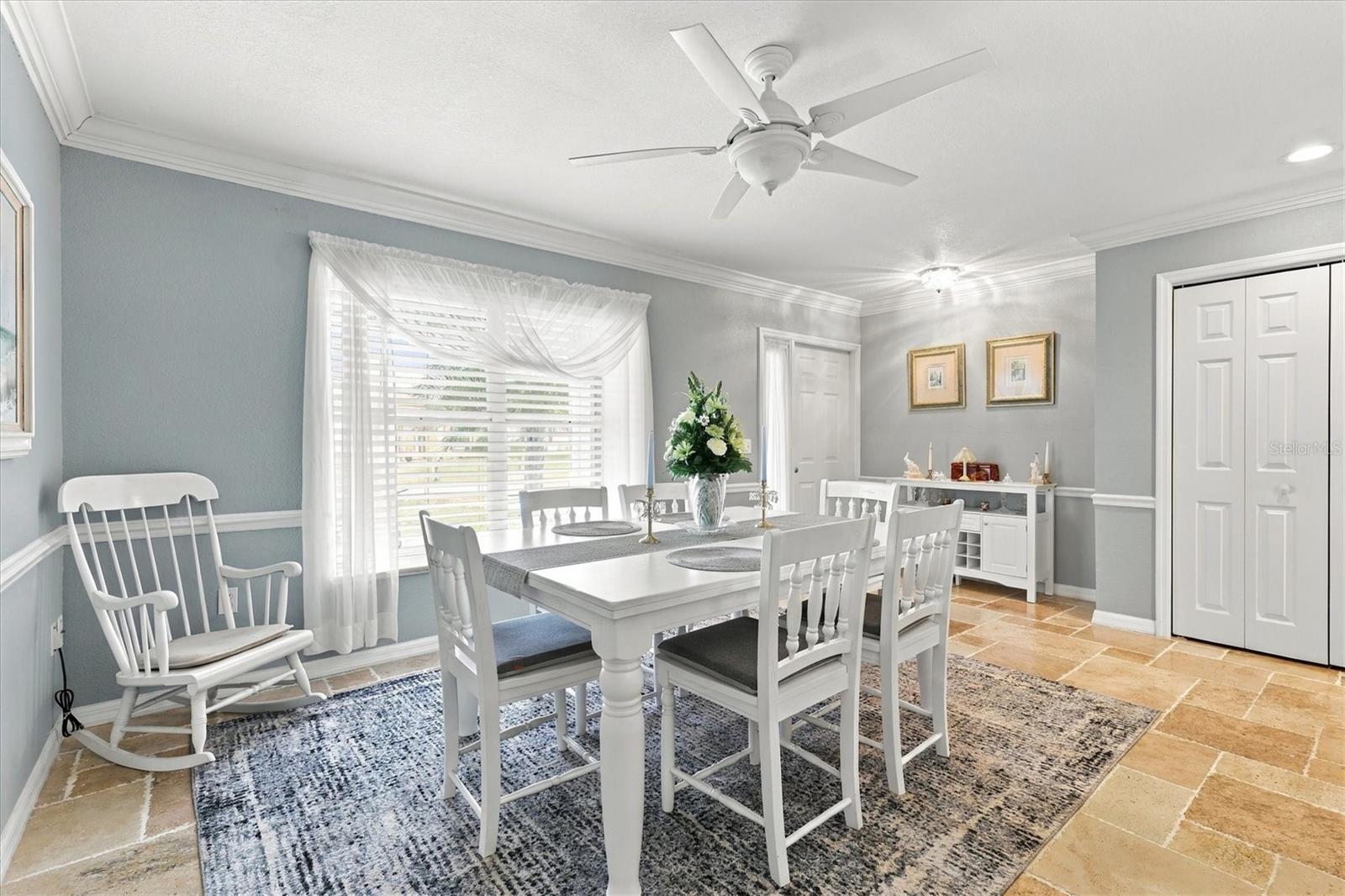 Dining with crown moulding